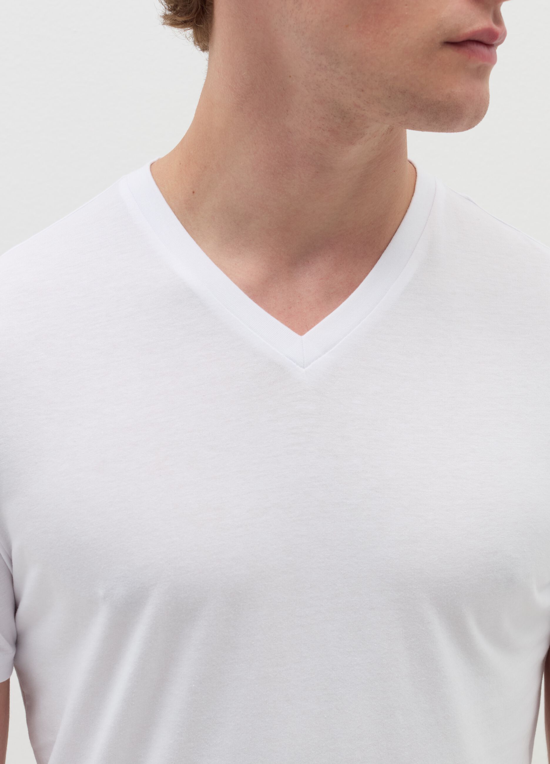 Organic cotton undershirt with V neck