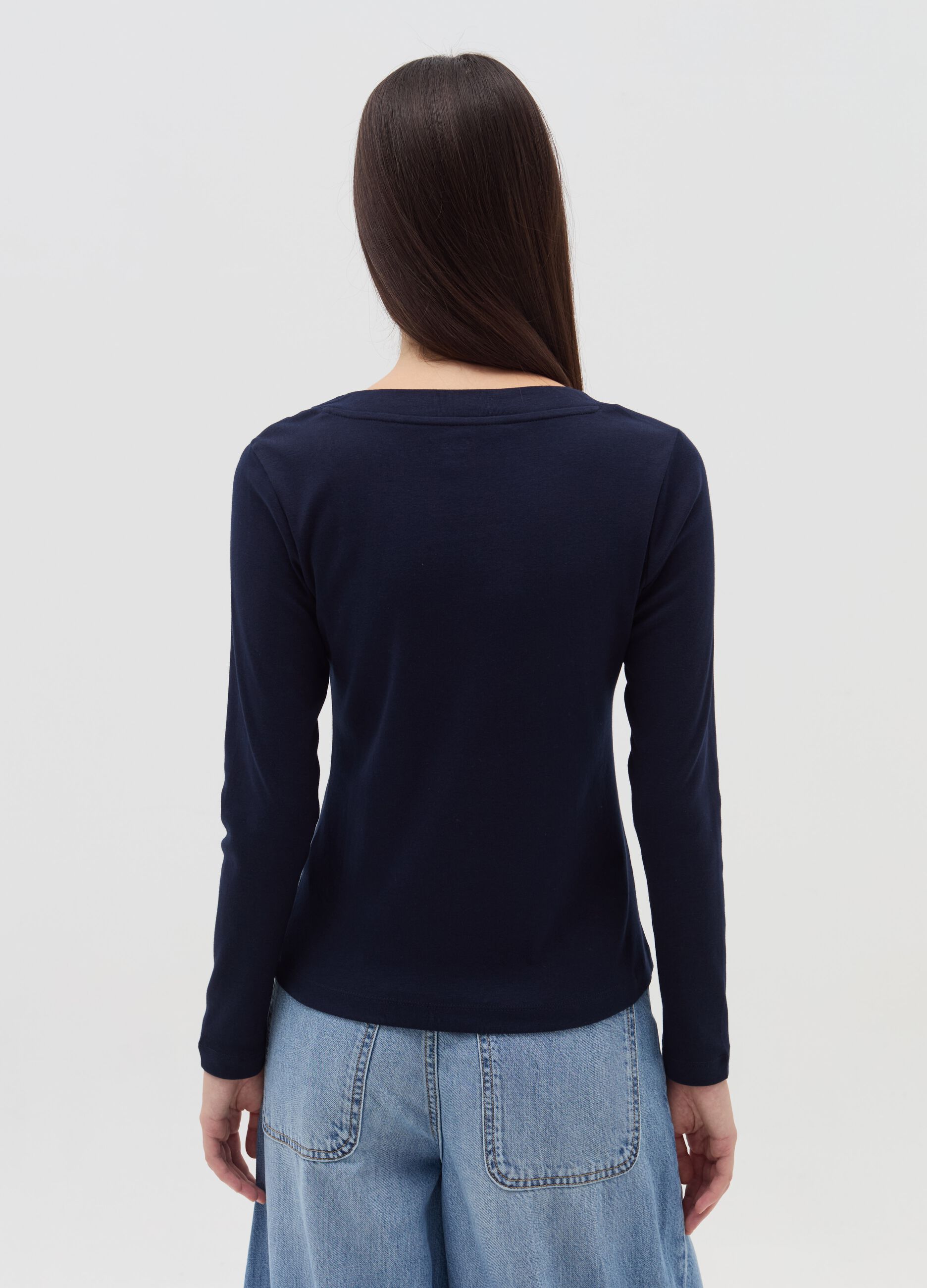 Long-sleeved T-shirt with granddad neckline