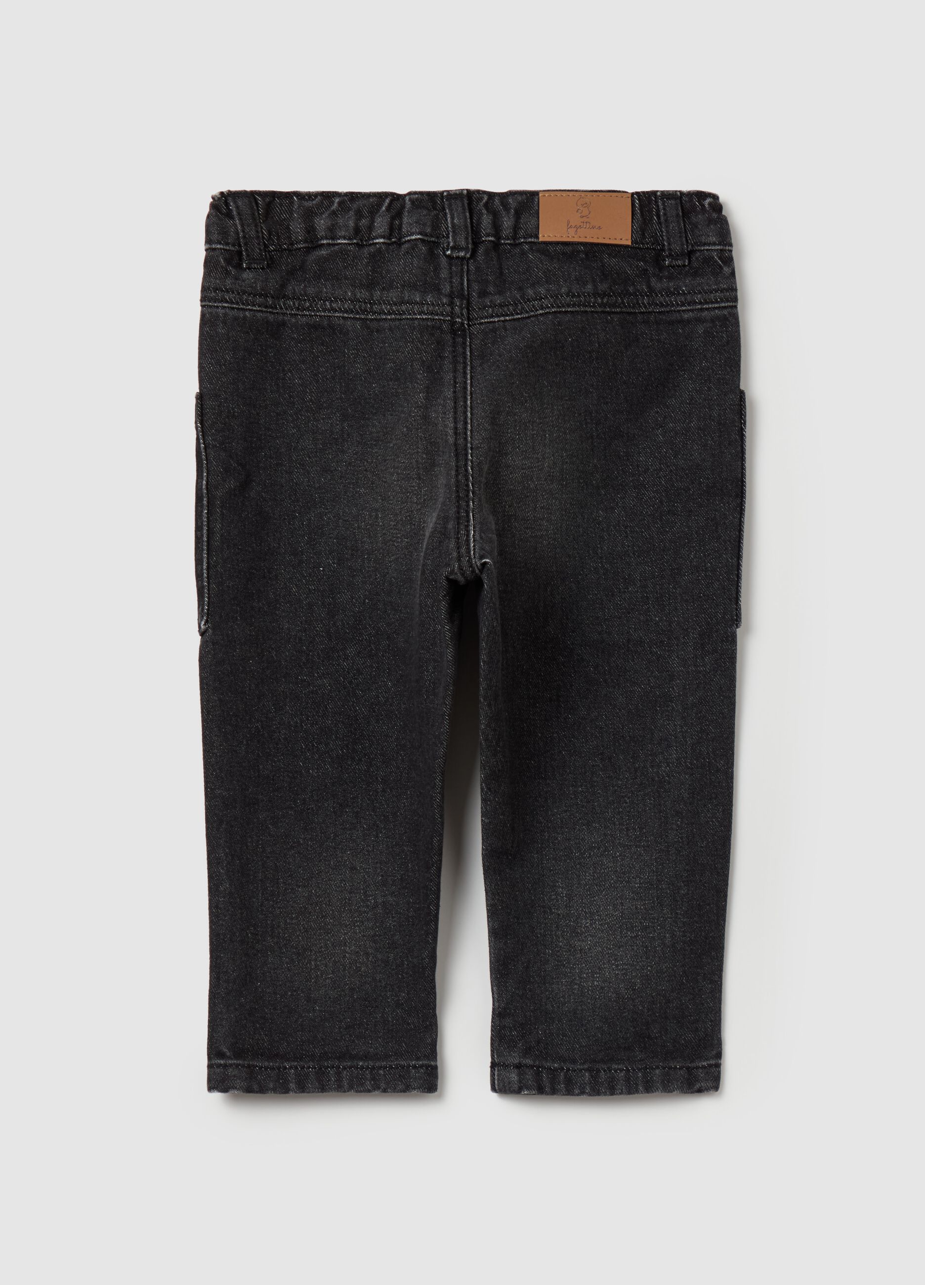 Worn-effect jeans with pockets