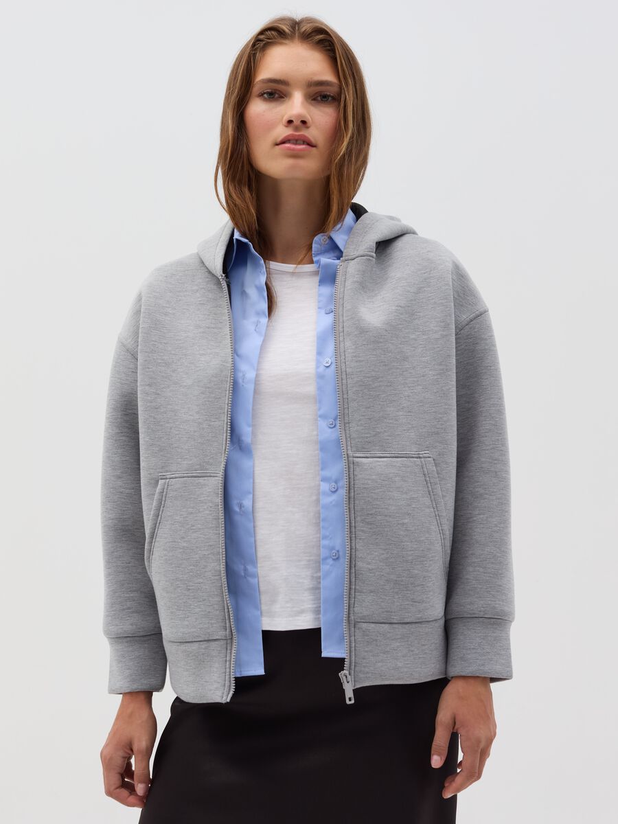 Essential sweatshirt with hood and zip_1