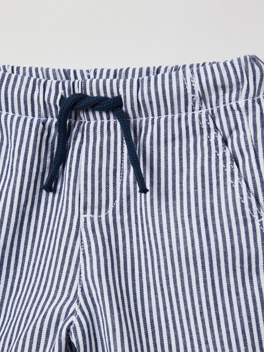 Shorts de algodón de rayas teñido en hilo_2