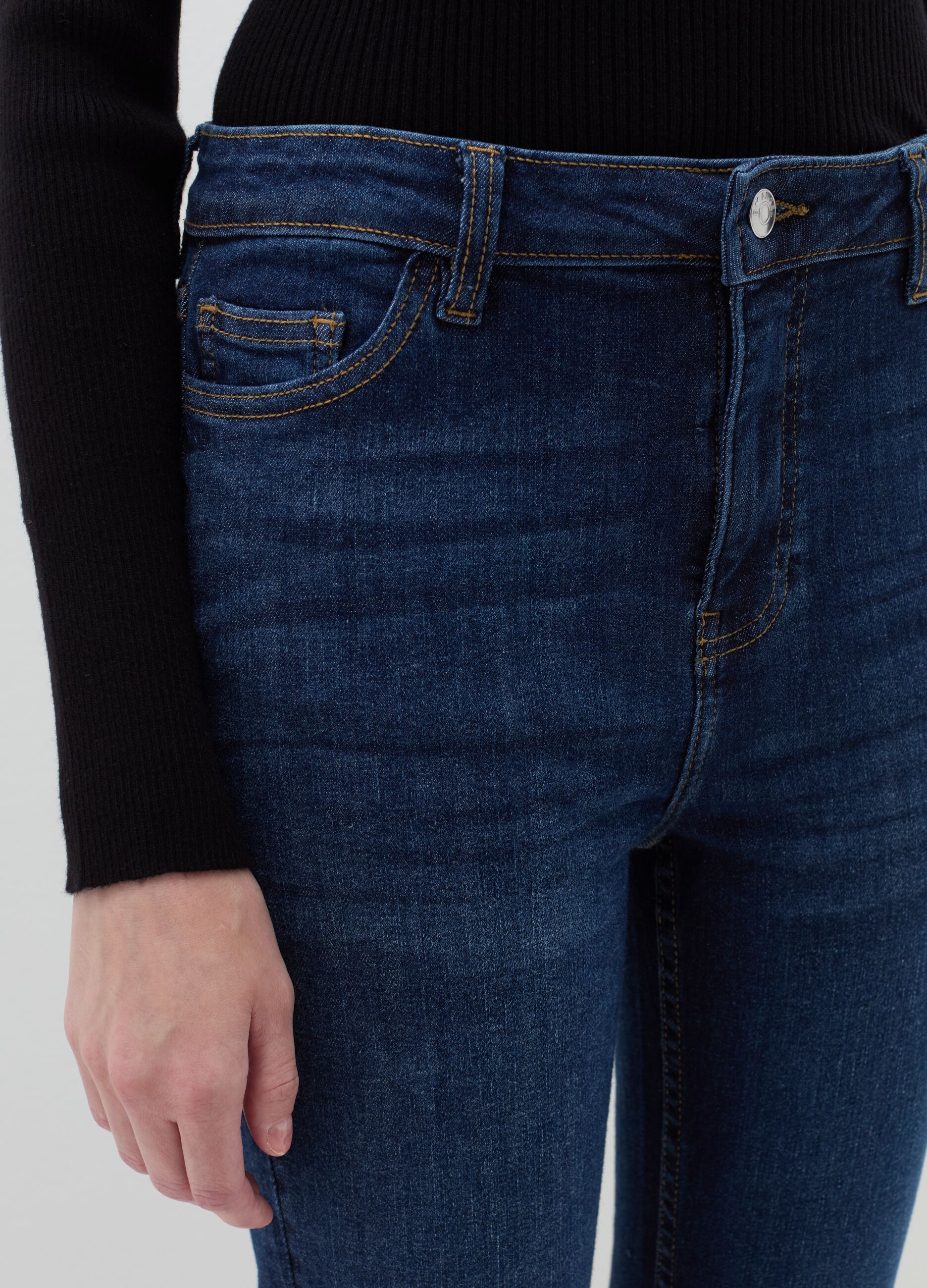 Skinny-fit stretch jeans