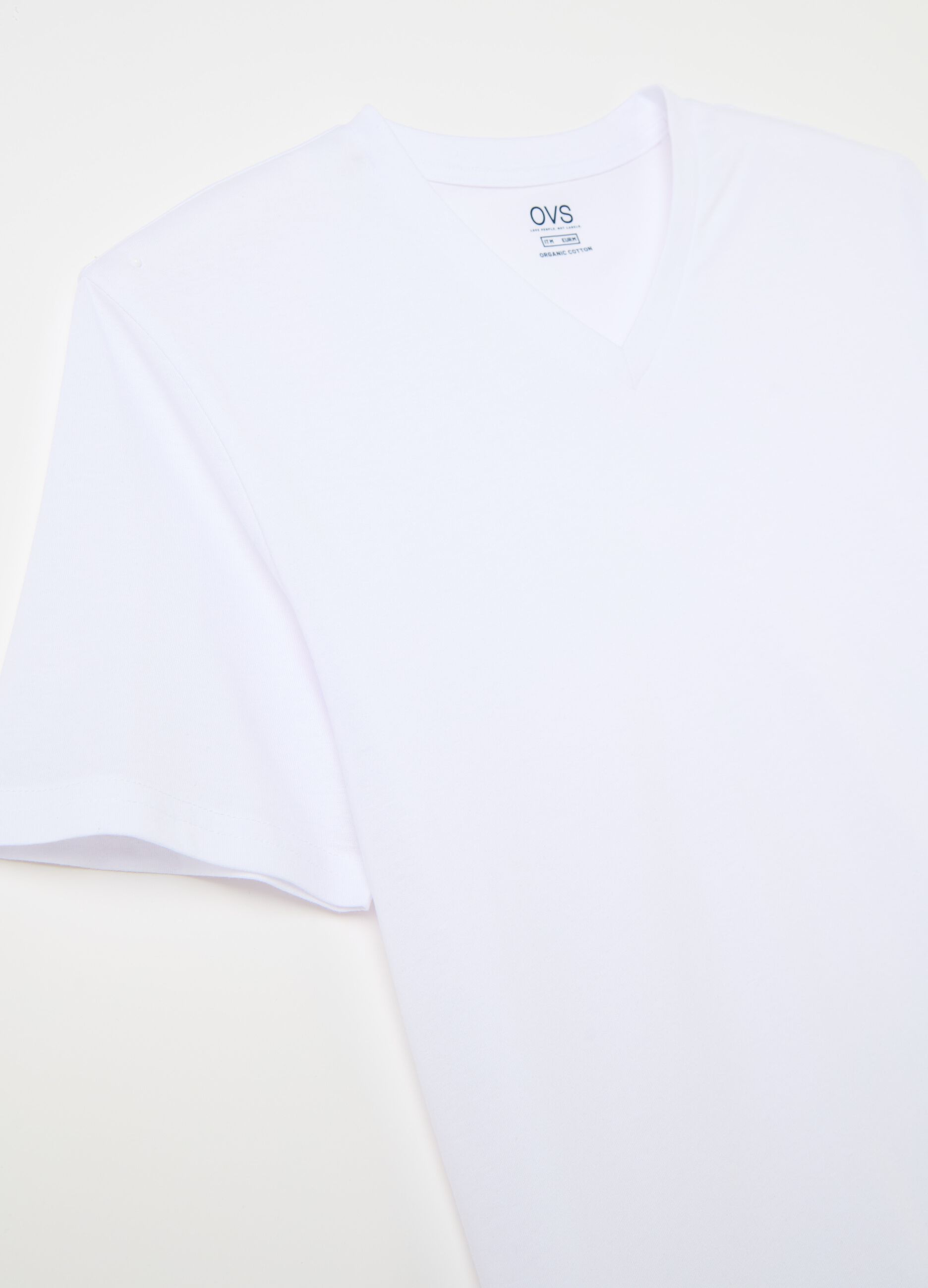 Organic cotton undershirt with V neck