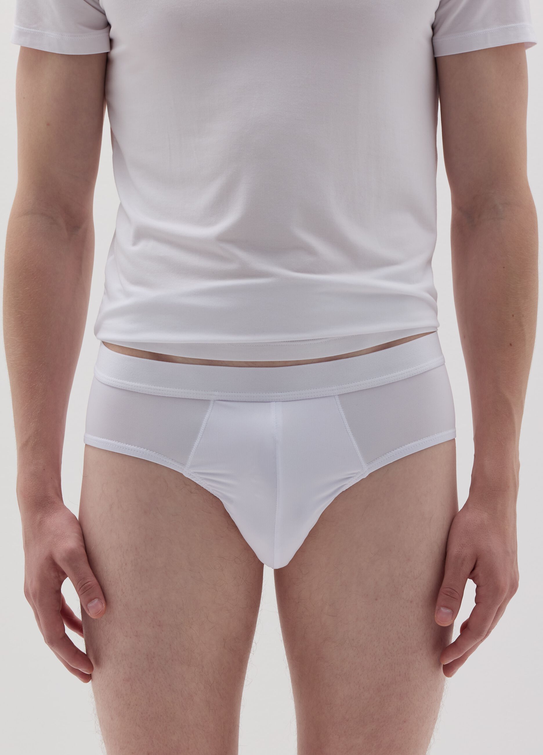 Briefs in stretch microfibre