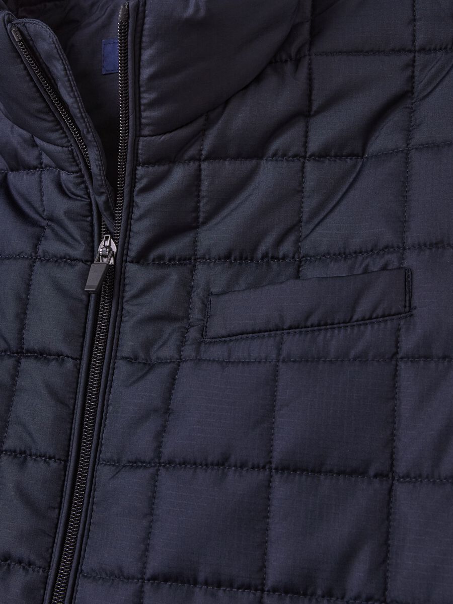 Contemporary gilet with ripstop weave_5