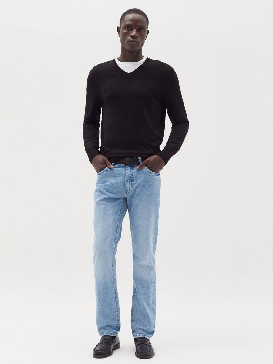 Slim-fit acid-wash jeans with fading_0