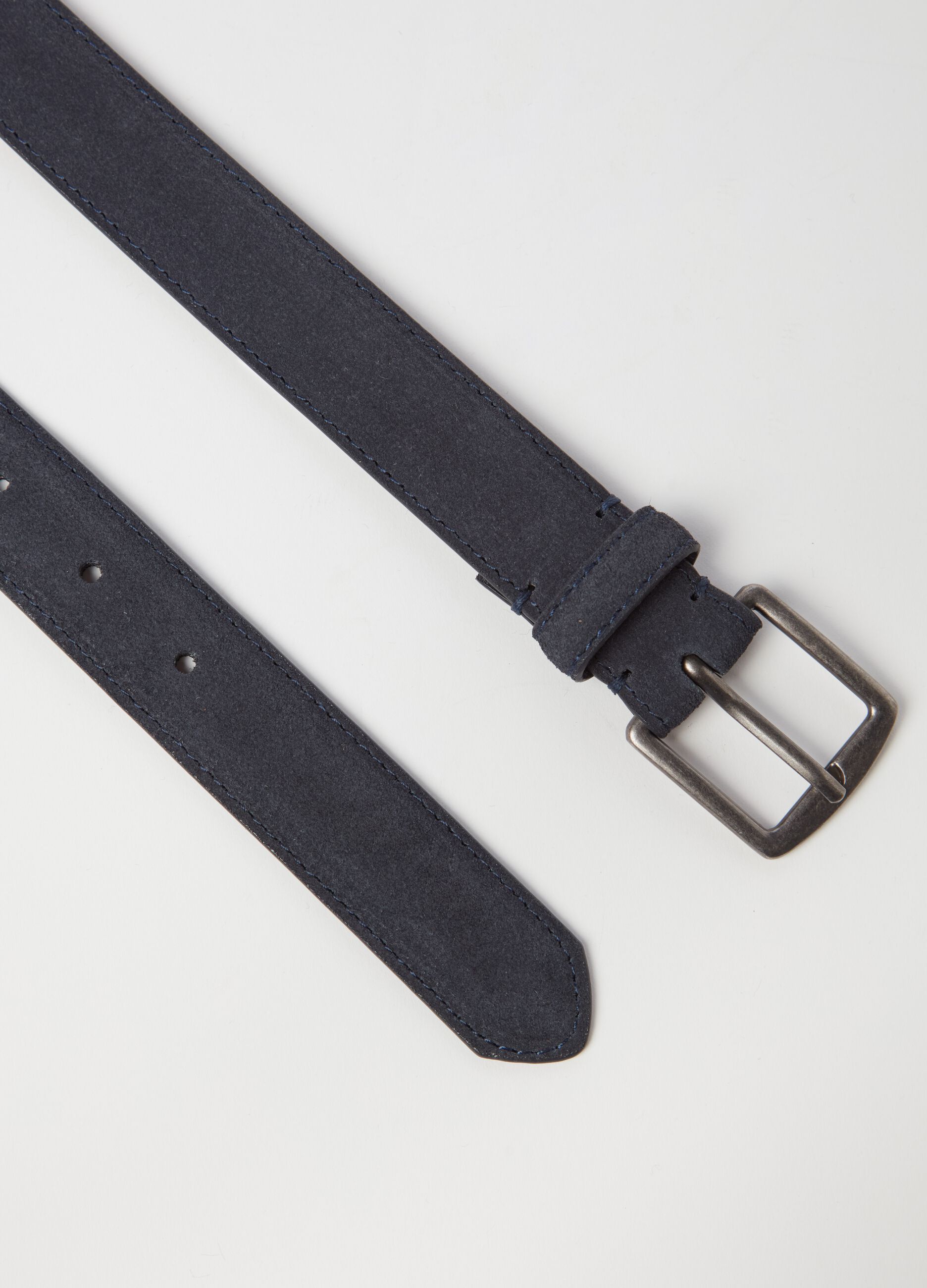 Contemporary belt in suede leather