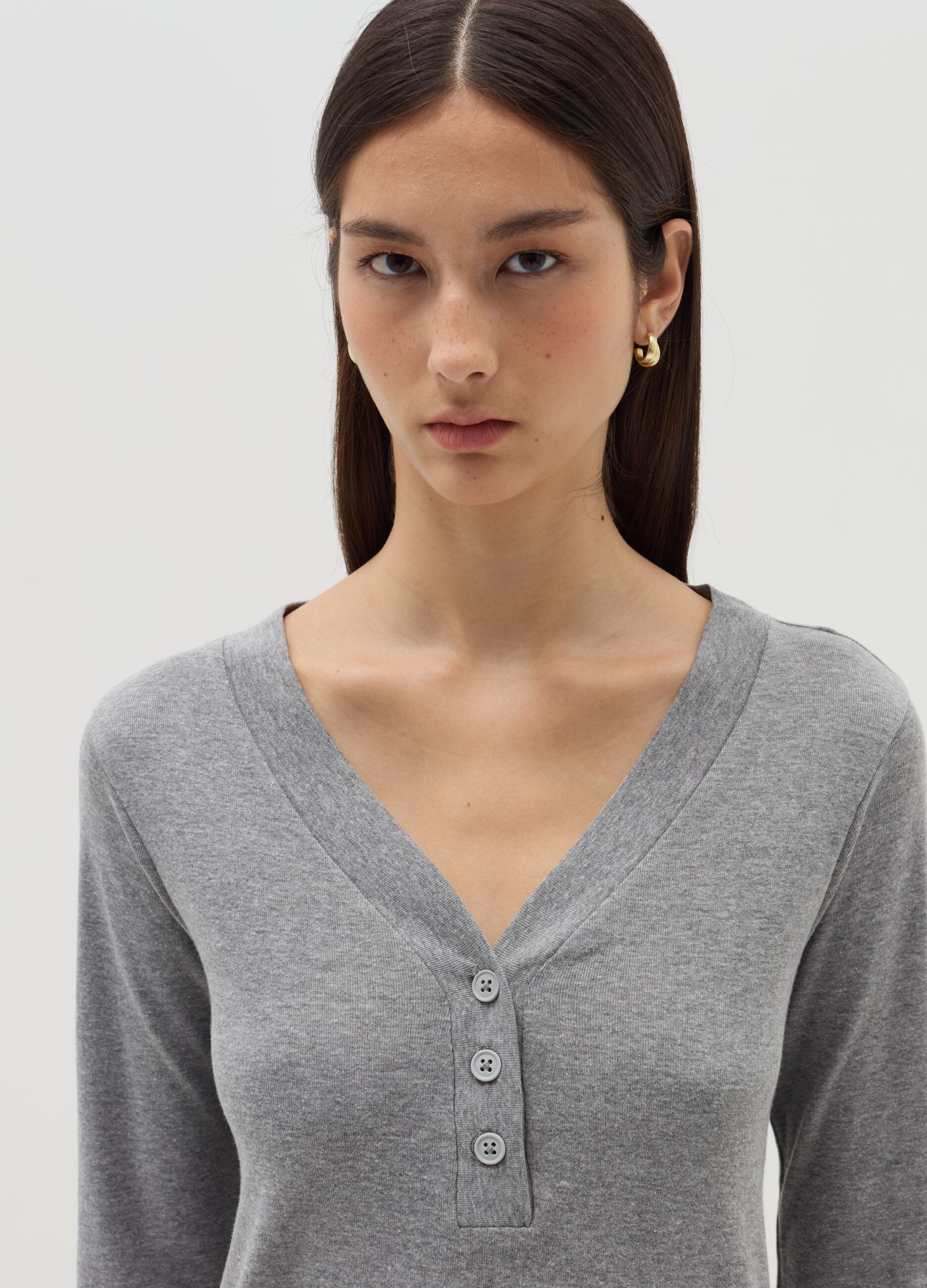 Long-sleeved T-shirt with granddad neckline