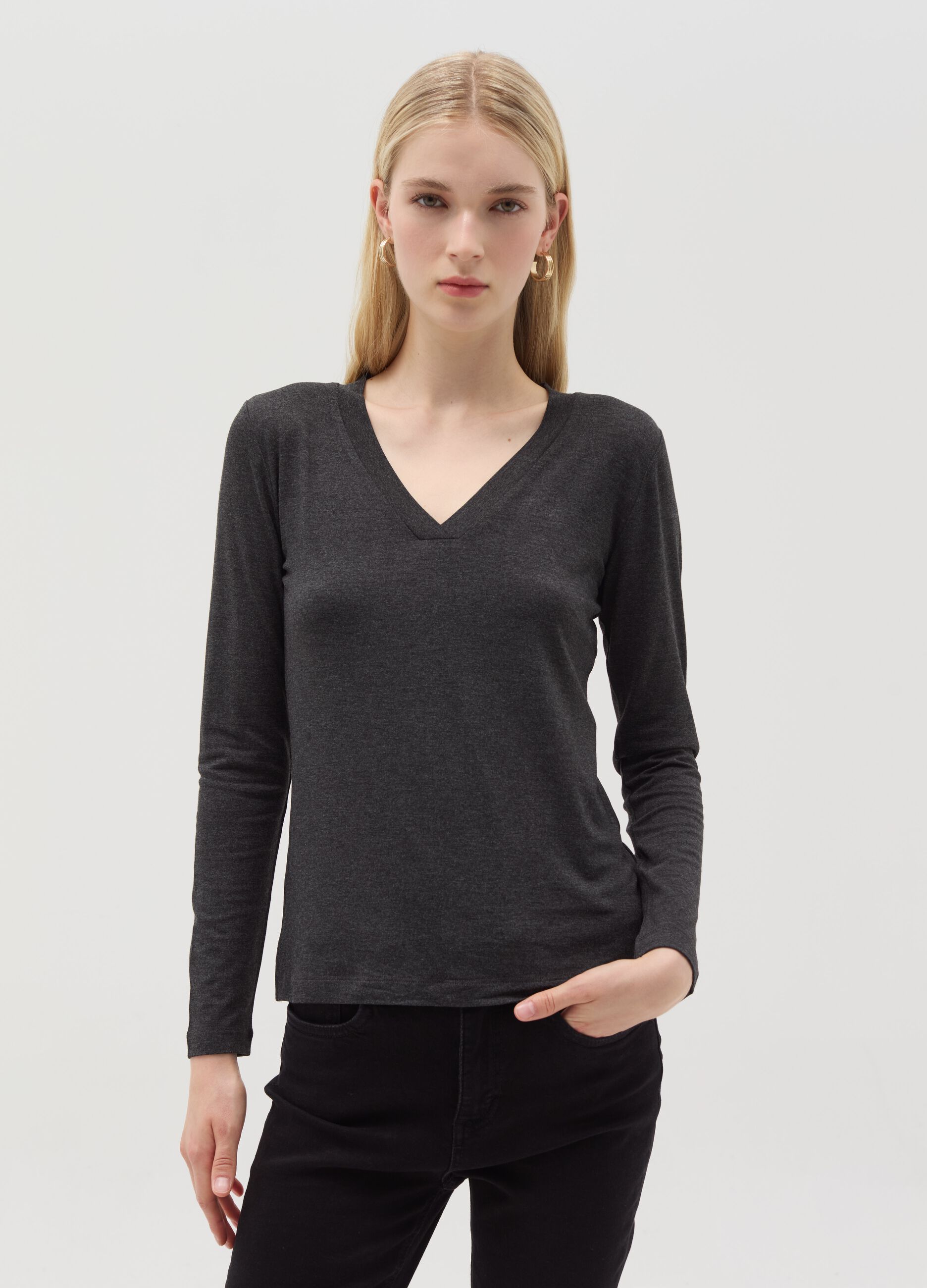 Stretch viscose T-shirt with V neck