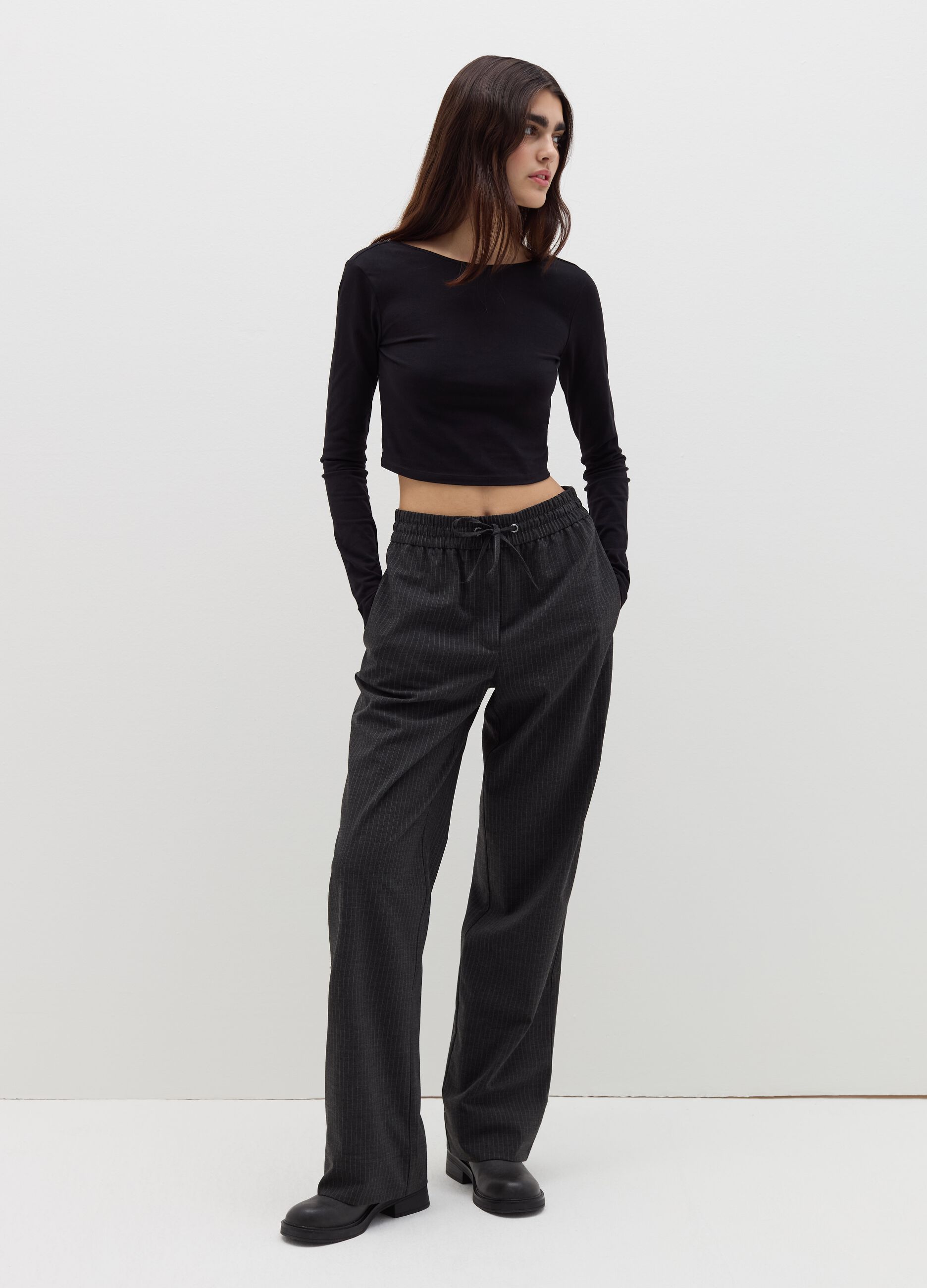 Relaxed-fit trousers with drawstring