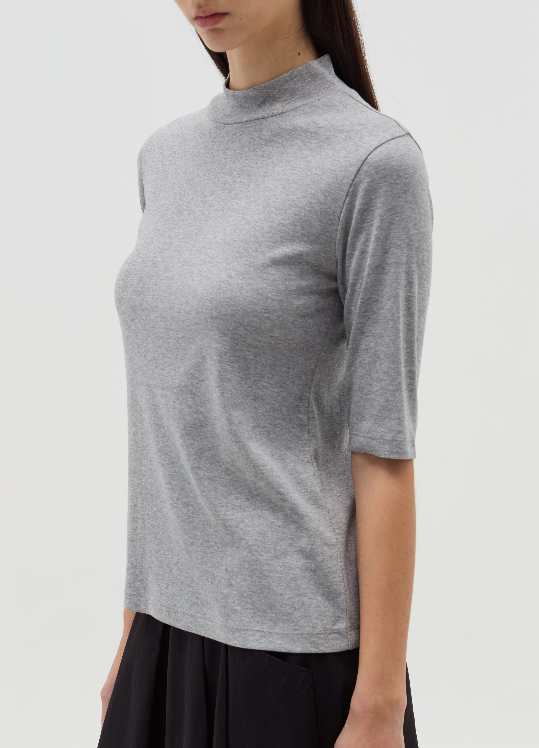 T-shirt with mock neck and elbow-length sleeves