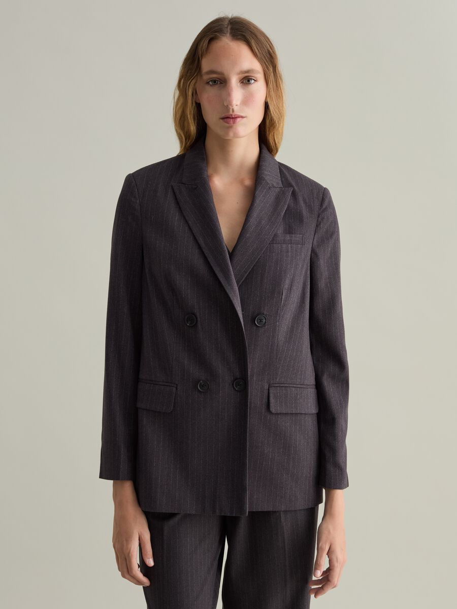 Double-breasted pinstriped blazer_2