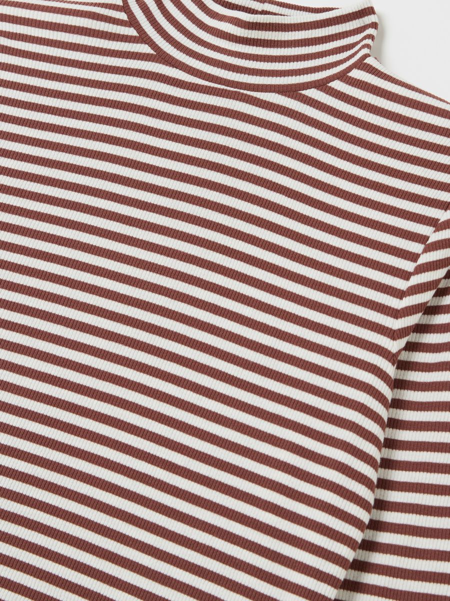 Striped T-shirt with mock neck_5