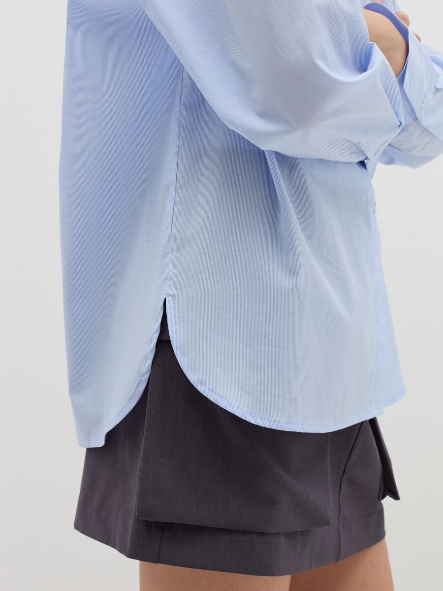 Oversize shirt in poplin with thin stripes_2