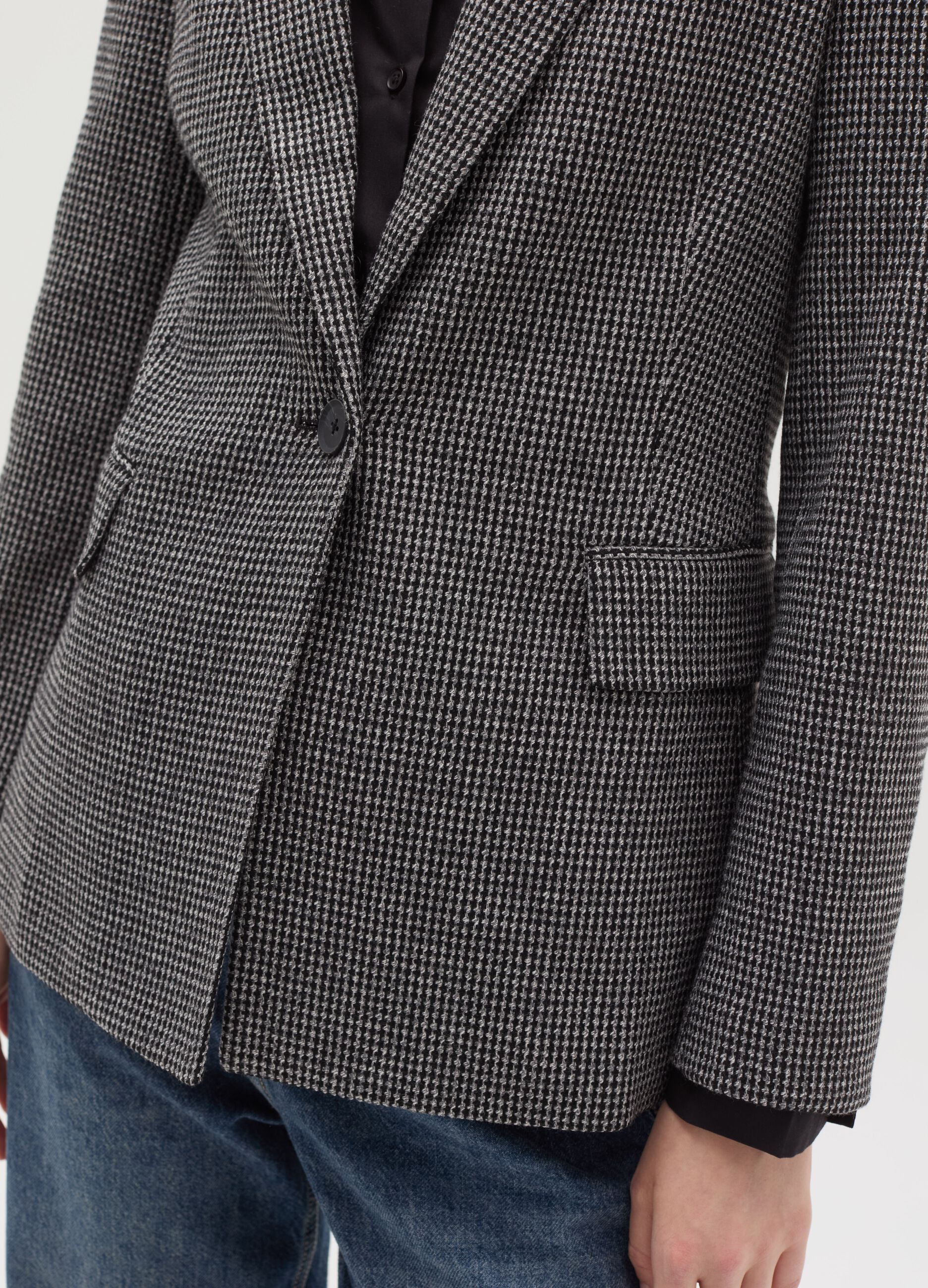 Single-breasted blazer with pockets