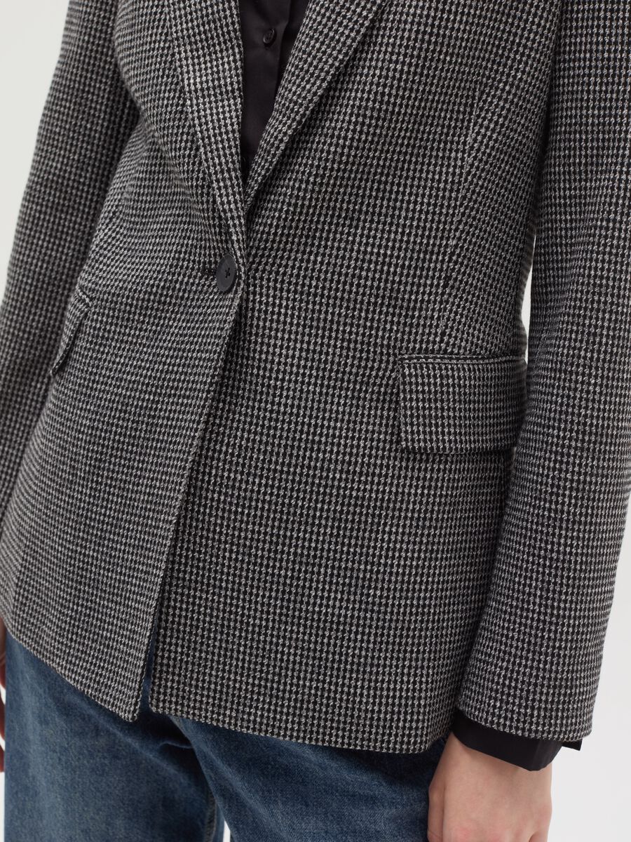 Single-breasted blazer with pockets_3