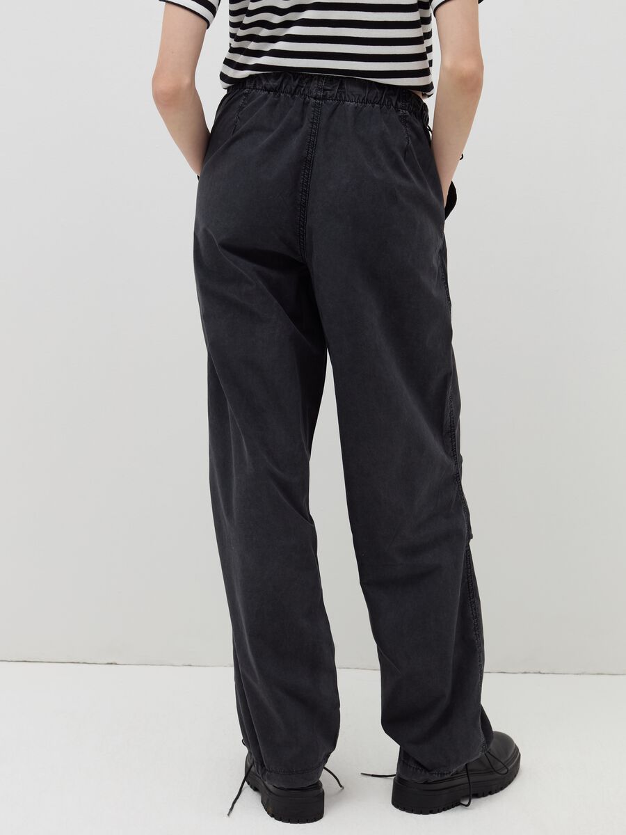 Cotton parachute trousers_2