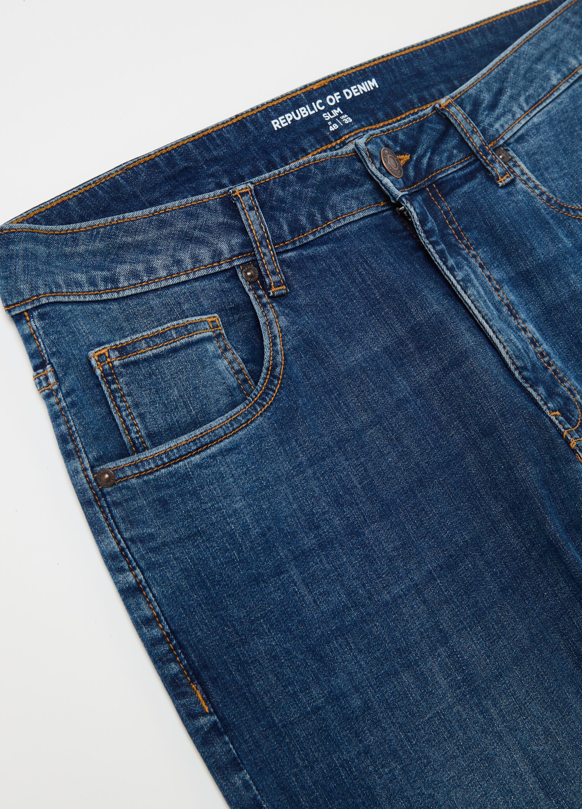 Slim-fit stretch jeans with five pockets