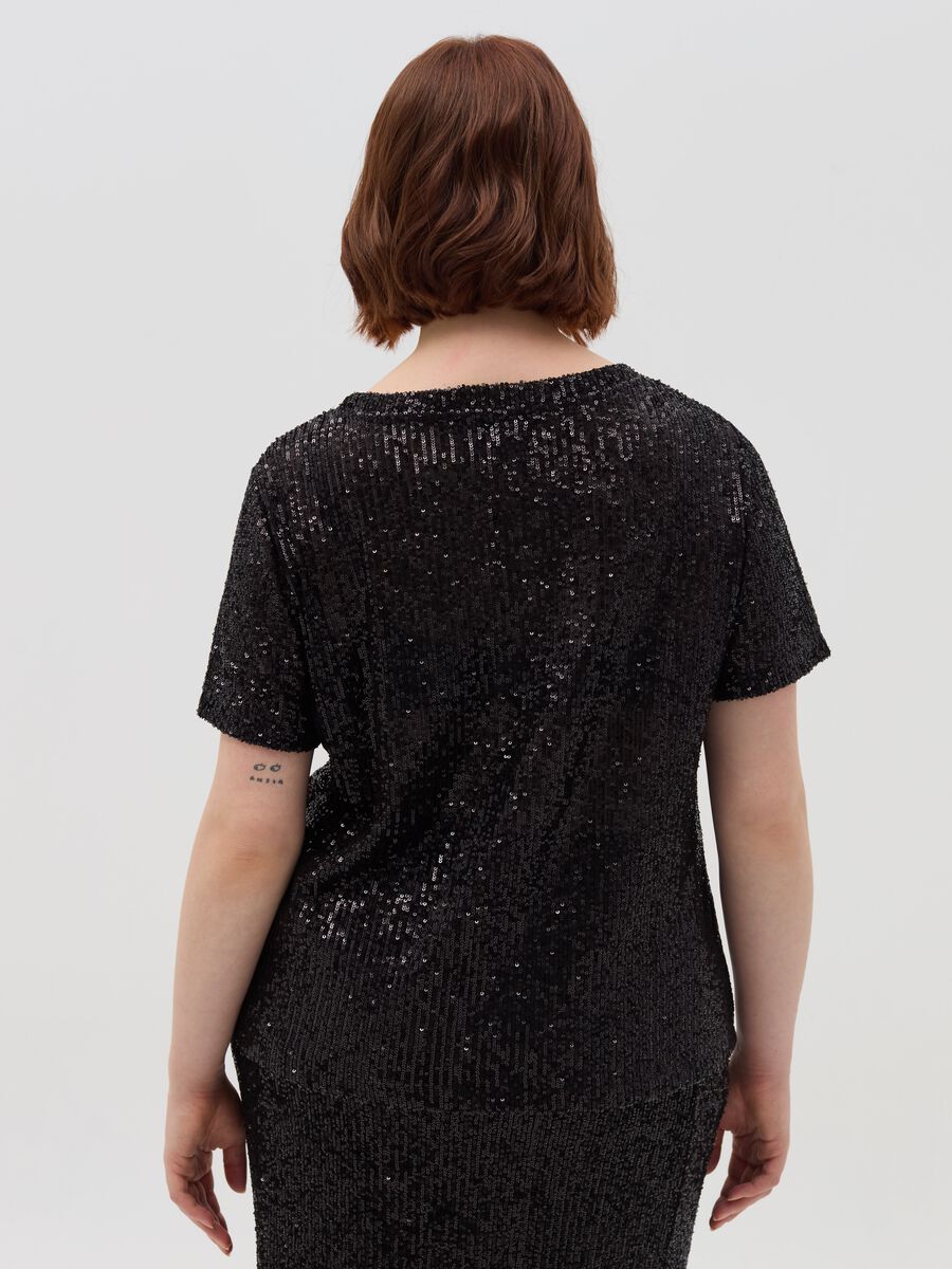 Curvy T-shirt with sequins_3