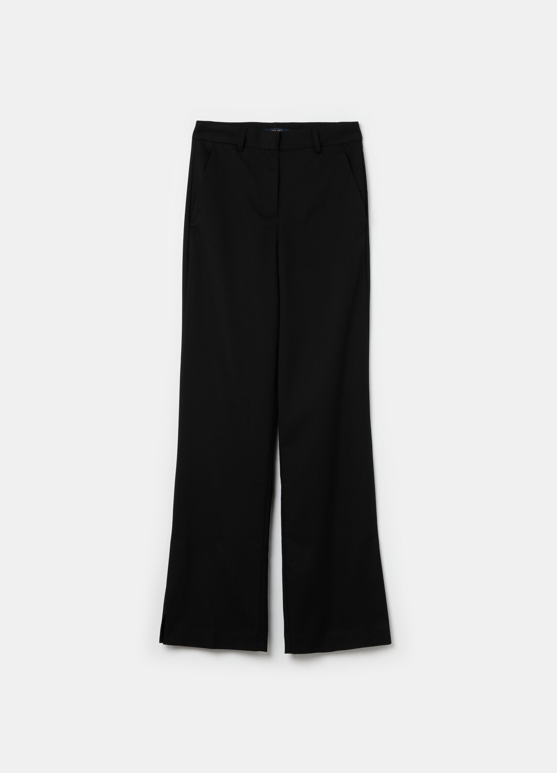 Trousers with splits on the hem