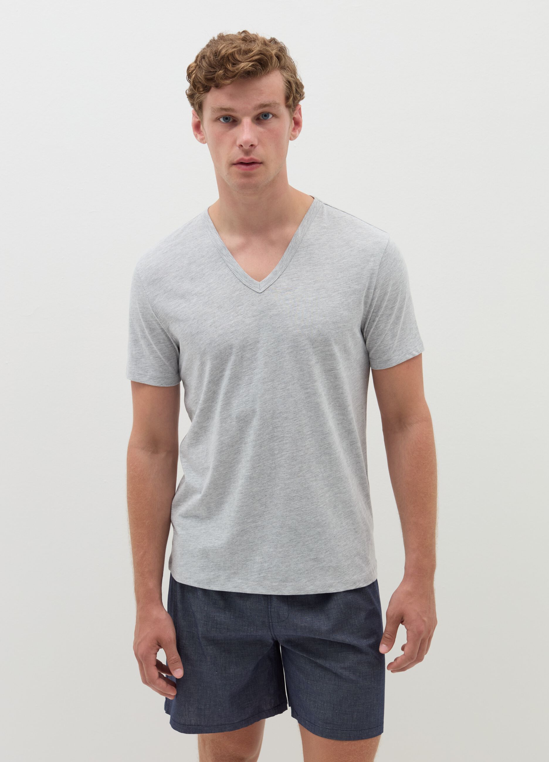 Two-pack undershirts with V neckline in jersey