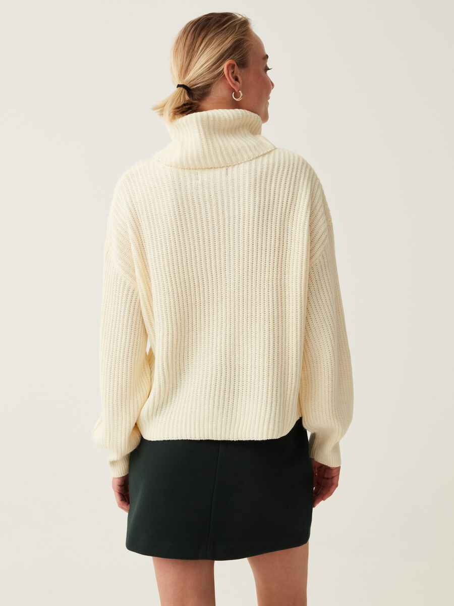 Ribbed pullover with high ring neck_2