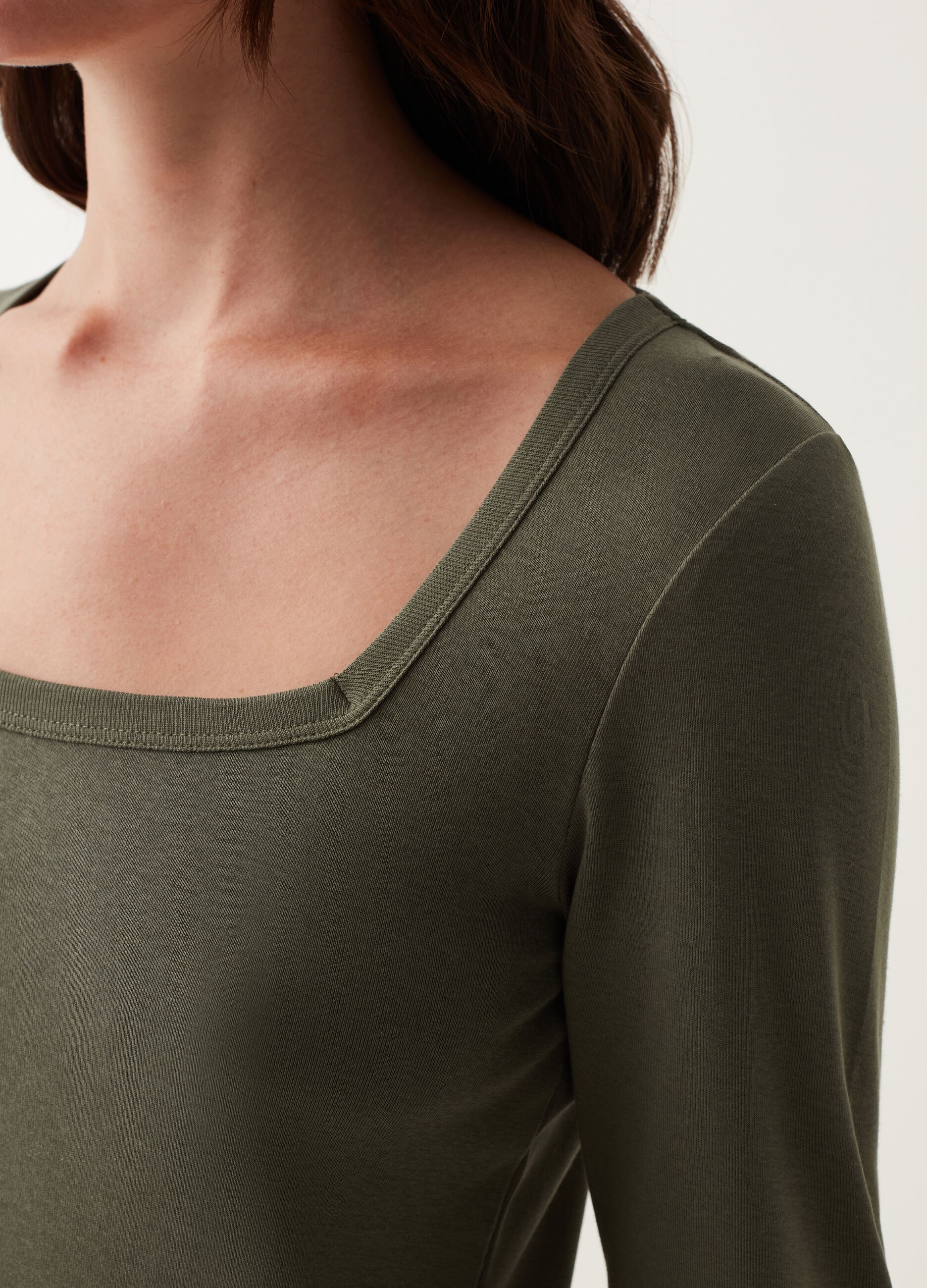 Long-sleeved T-shirt with square neck