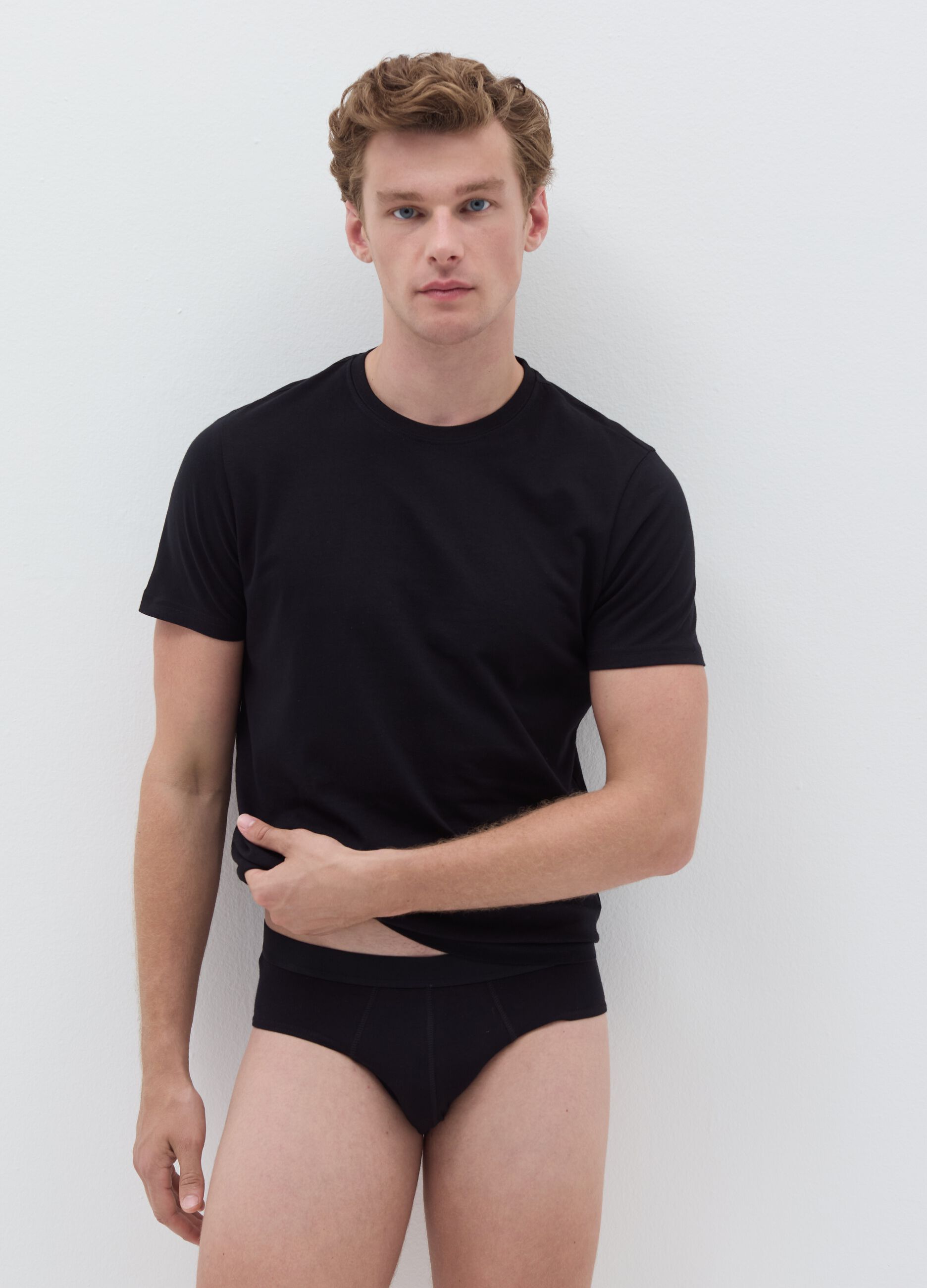 Three-pack briefs with external elastic