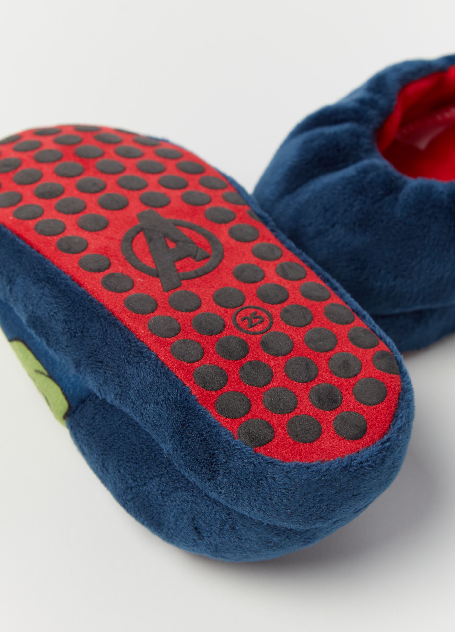 Velour slippers with Avengers print