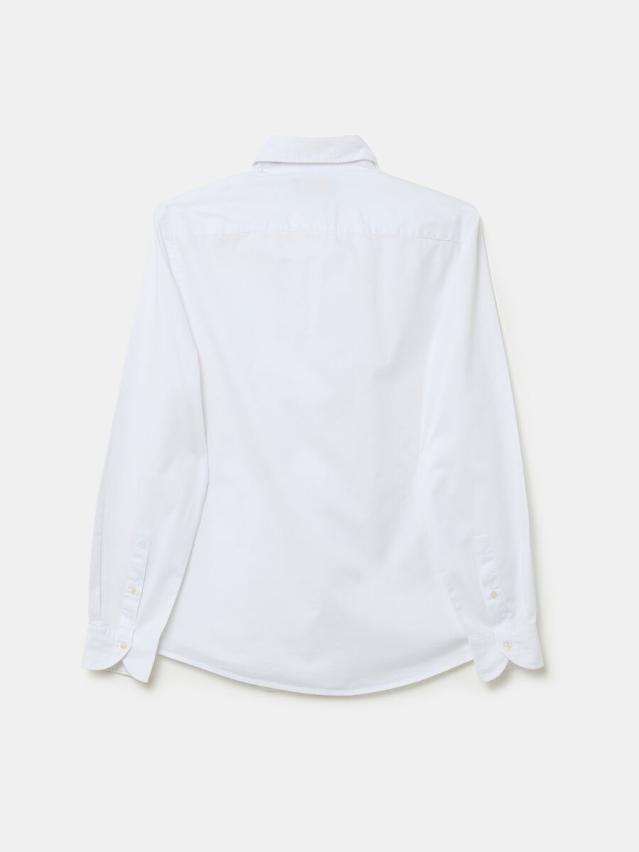 Camisa de algodón color liso con bolsillo_4