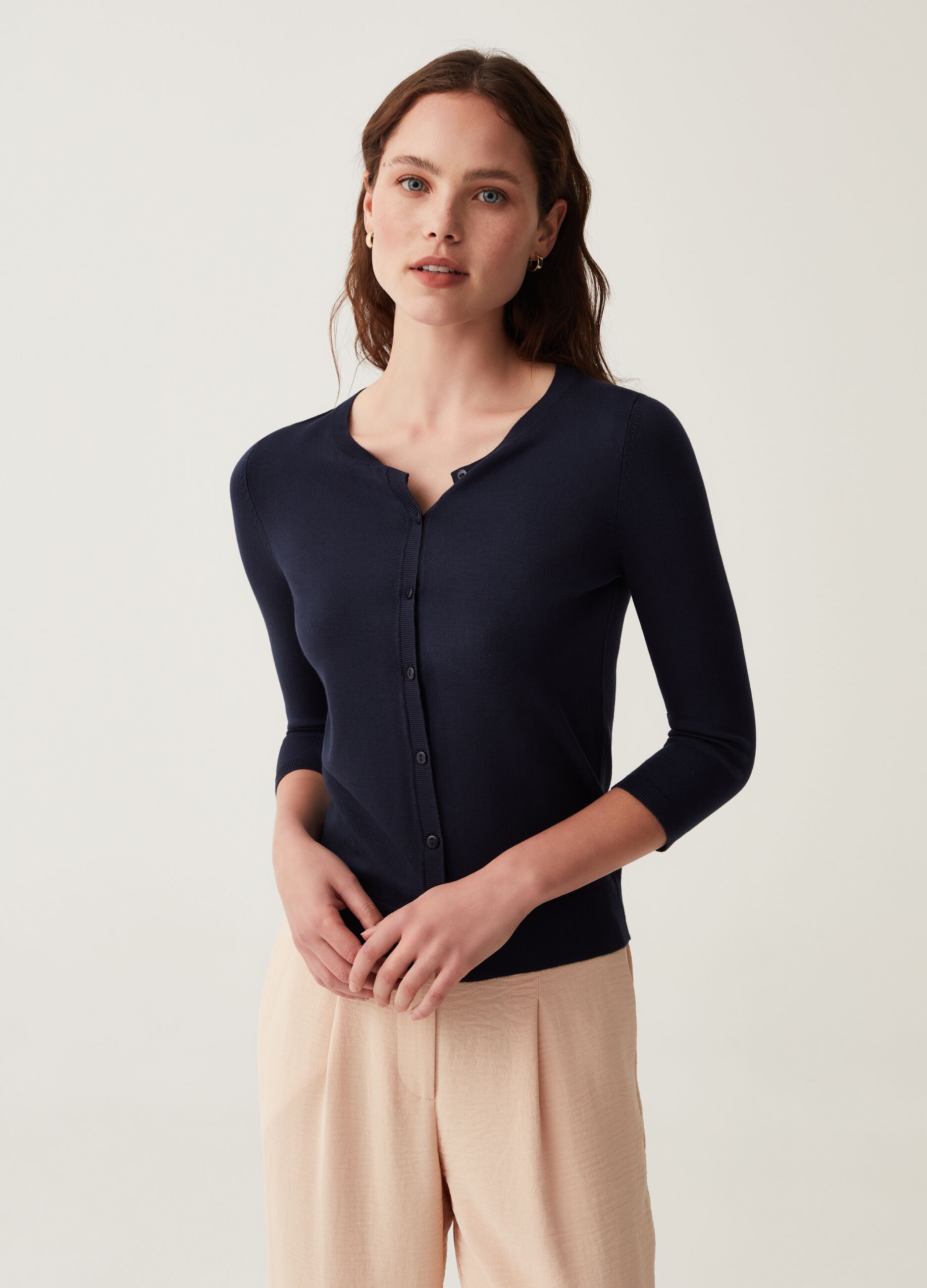 Cardigan with three-quarter sleeves and round neck