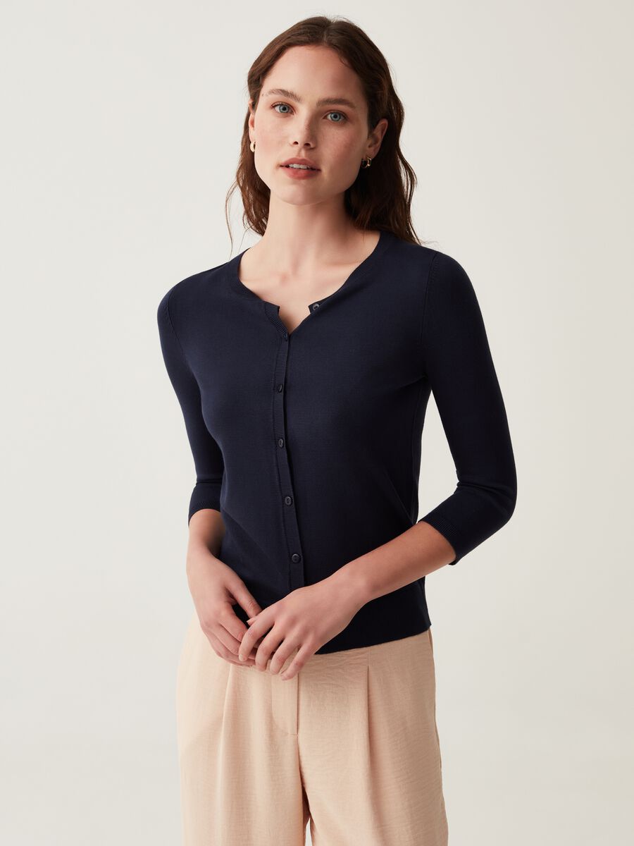 Cardigan with three-quarter sleeves and round neck_0