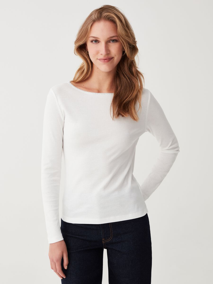 T-shirt with round neckline and diamanté trim_0