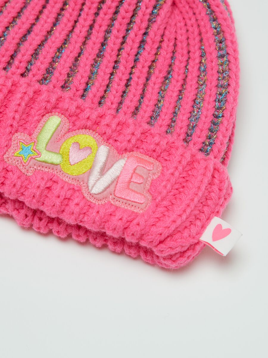 Hat with pompom and "Love" patch_2