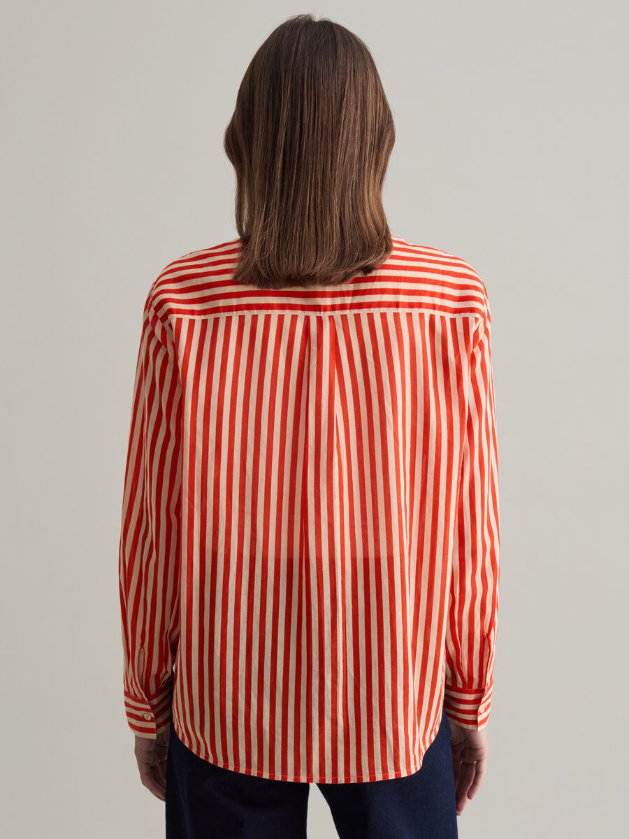 Striped shirt with Mandarin collar_2