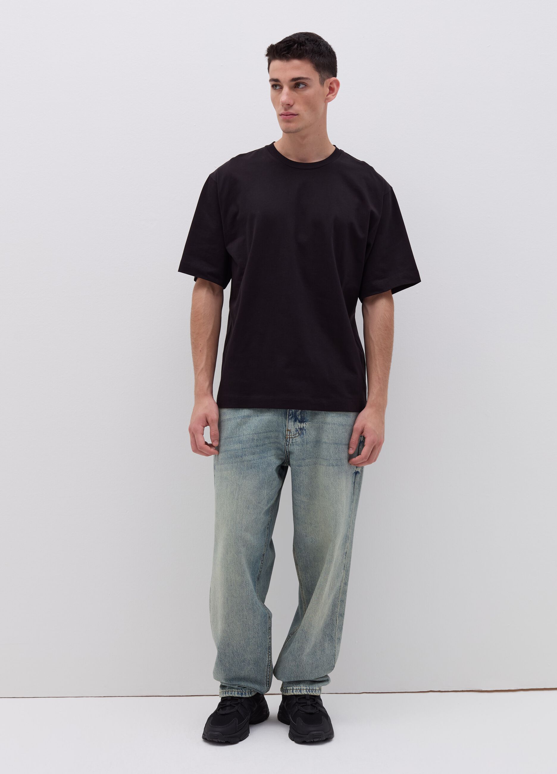 Cotton T-shirt with round neck