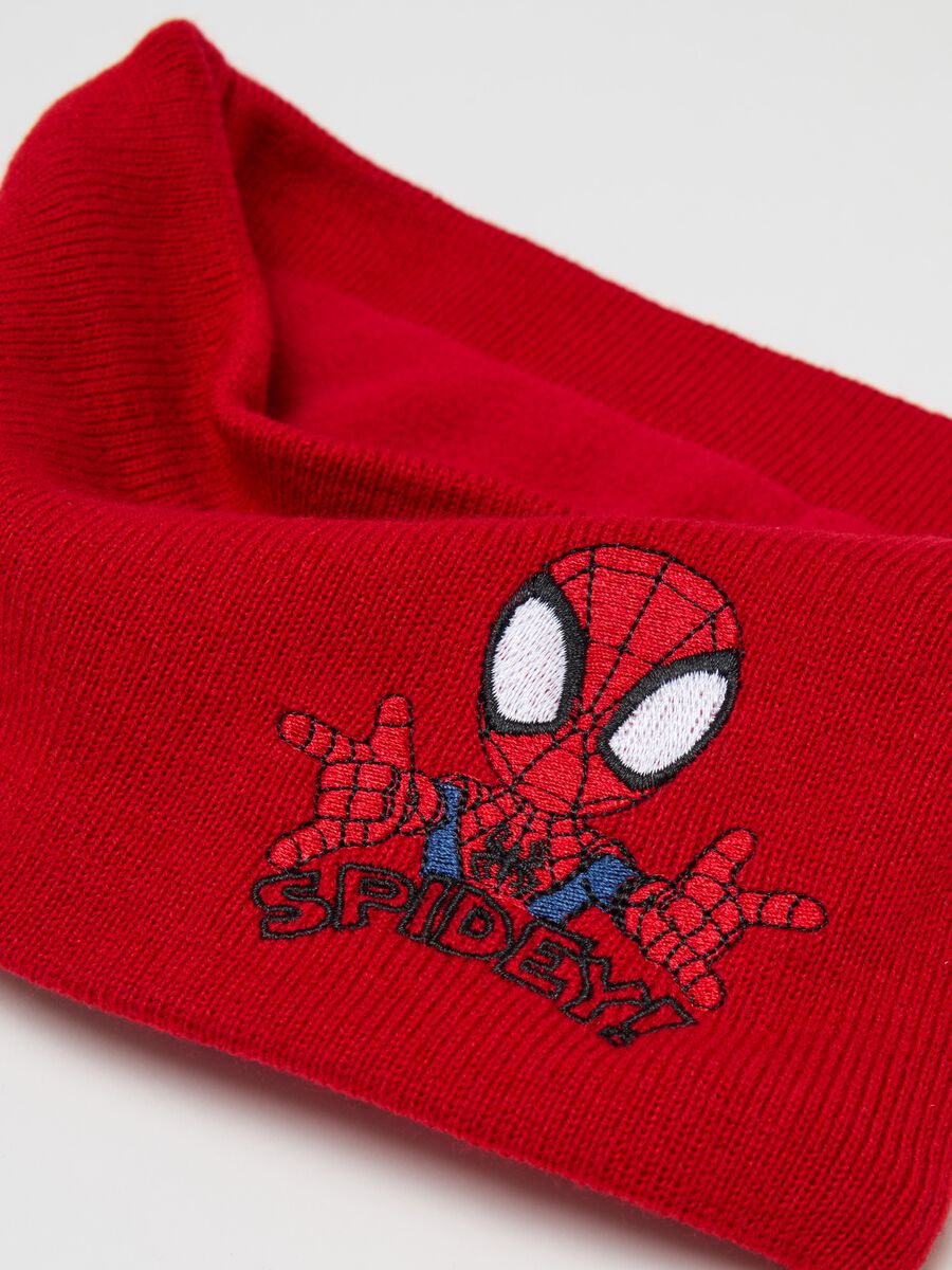 Knitted neck warmer with Spidey embroidery_1