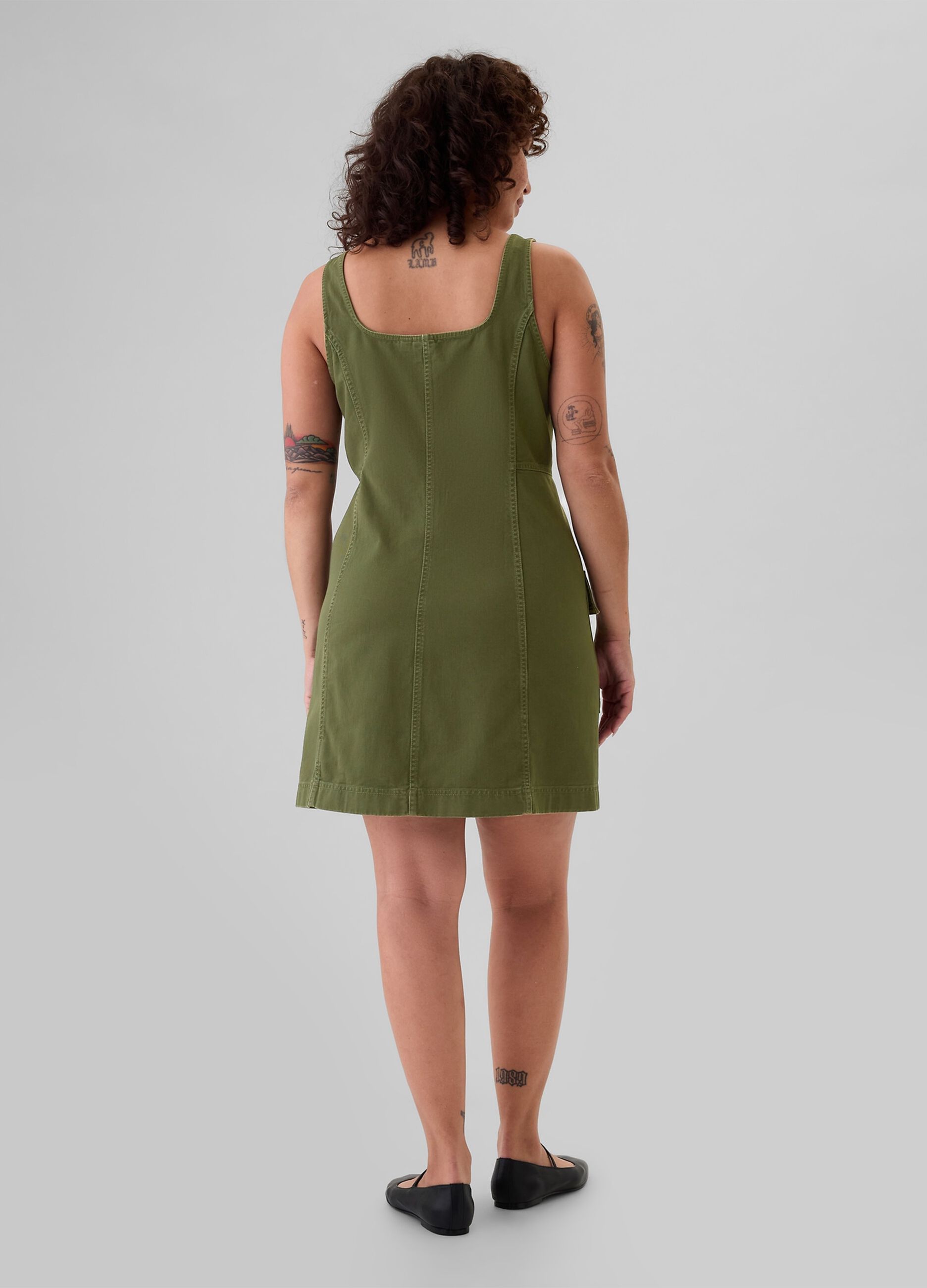 Short utility dress with buttons