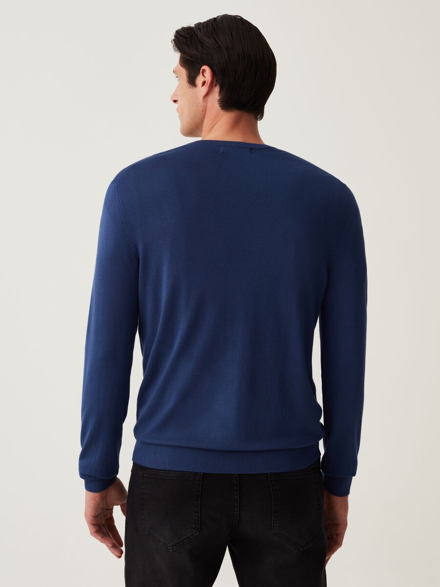 V-neck pullover_2