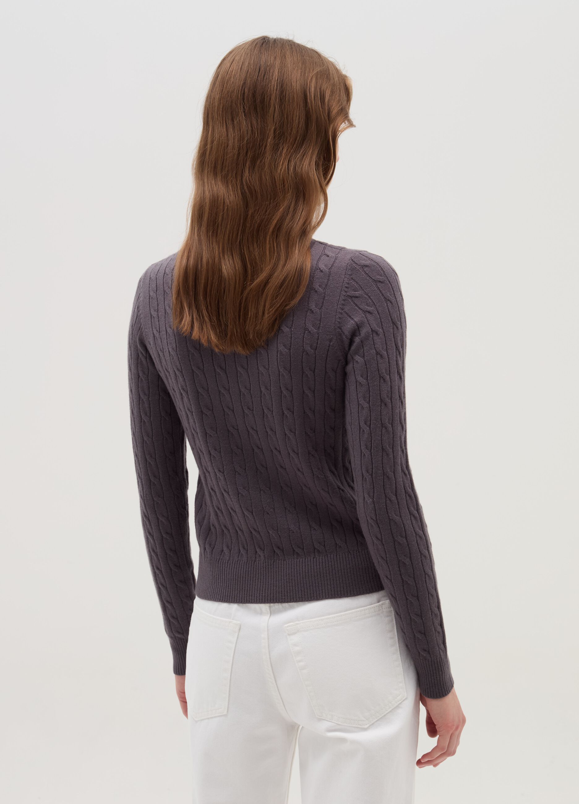 Ribbed pullover with cable-knit design