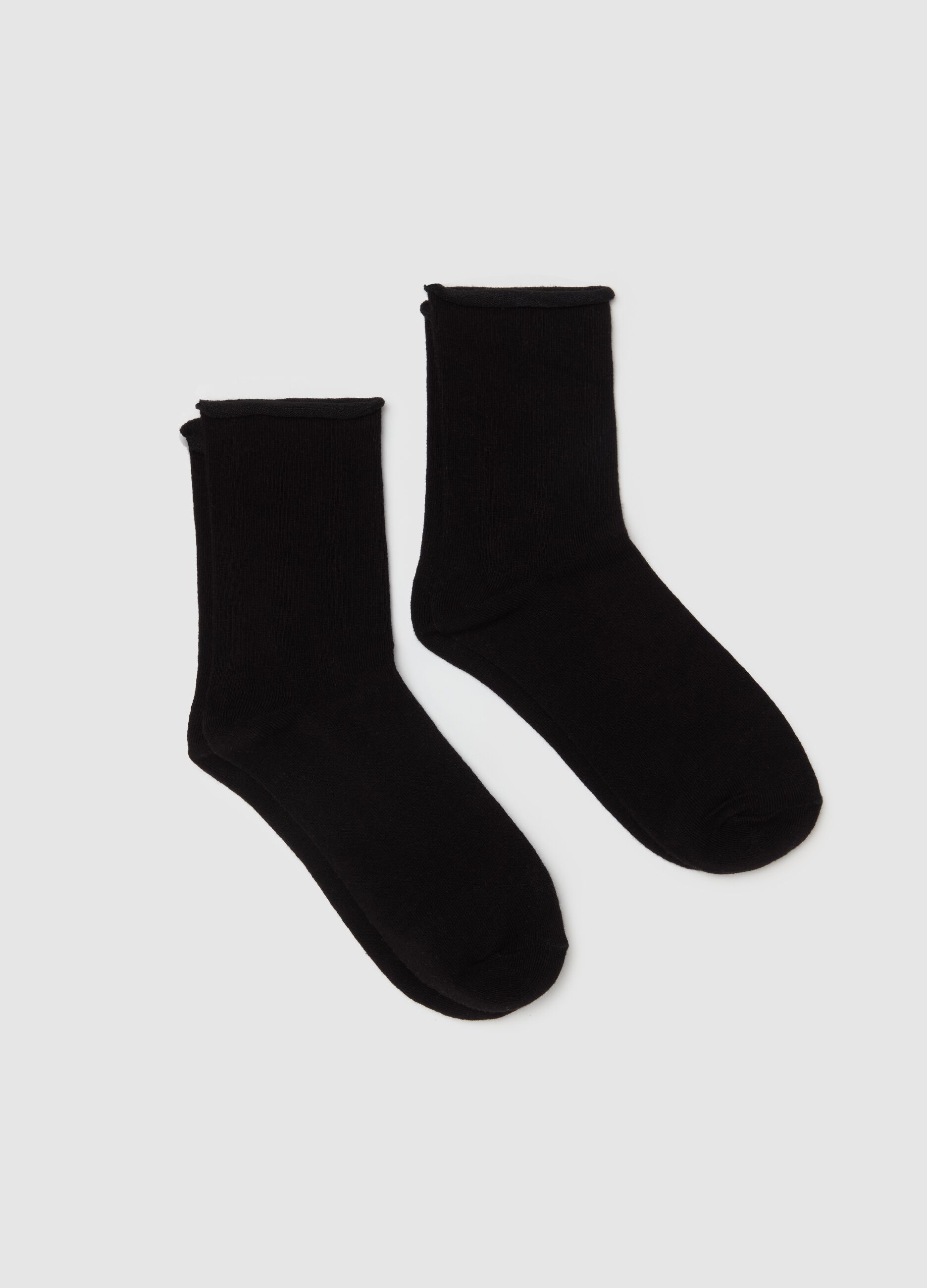 Two-pair pack short socks with rolled edging