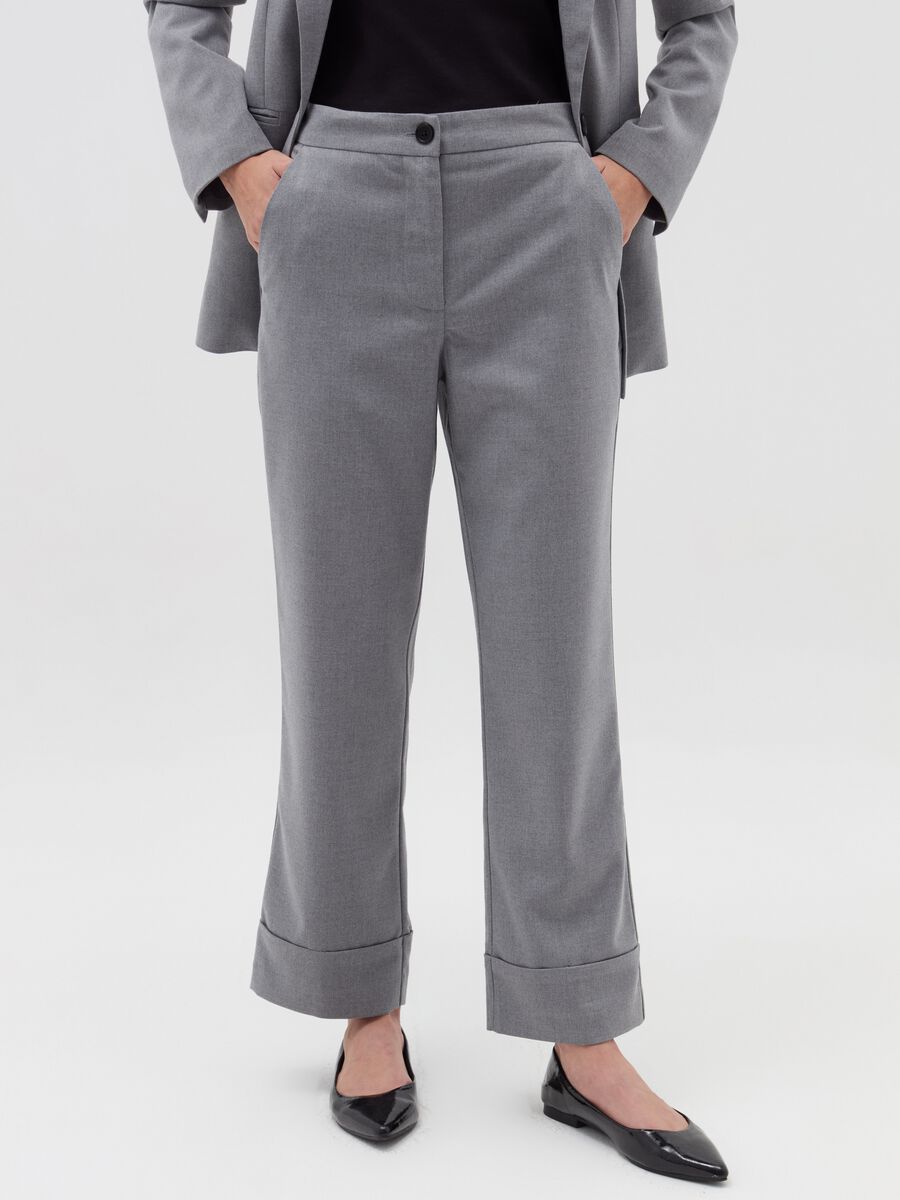 Straight-fit trousers with turn ups_1