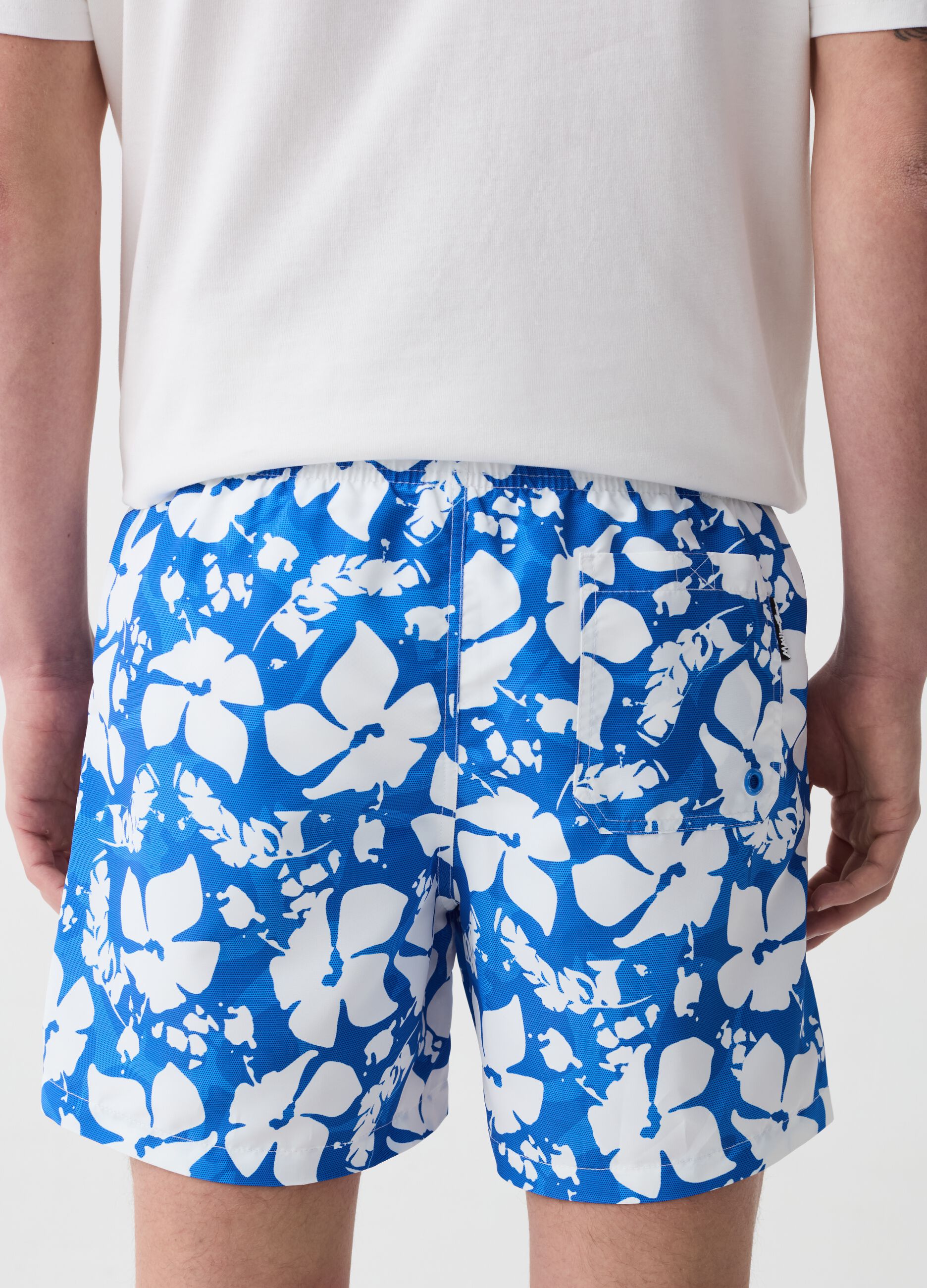 Swimming trunks with floral print