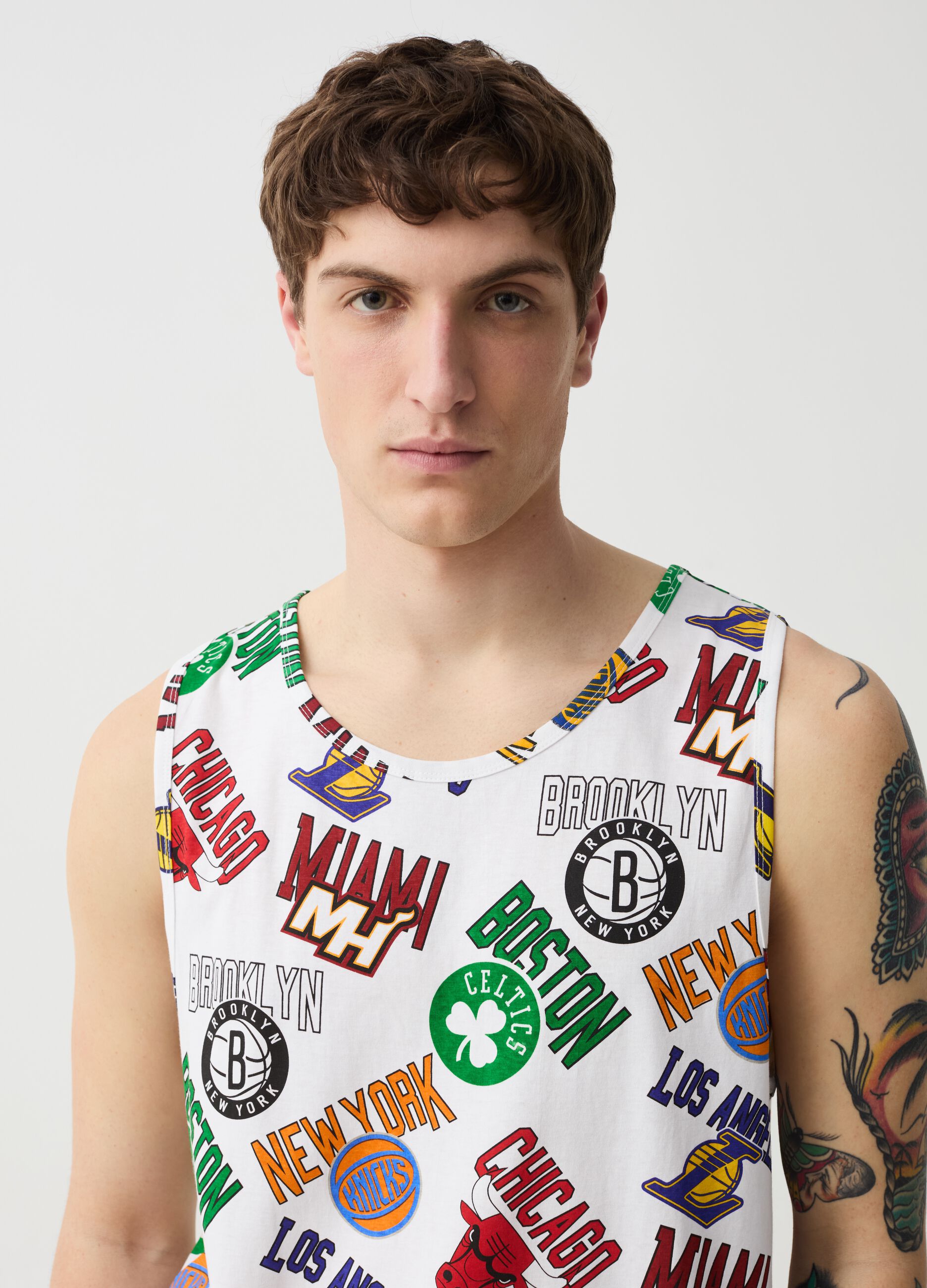 Camiseta de tirantes con estampado integral de equipos de la NBA