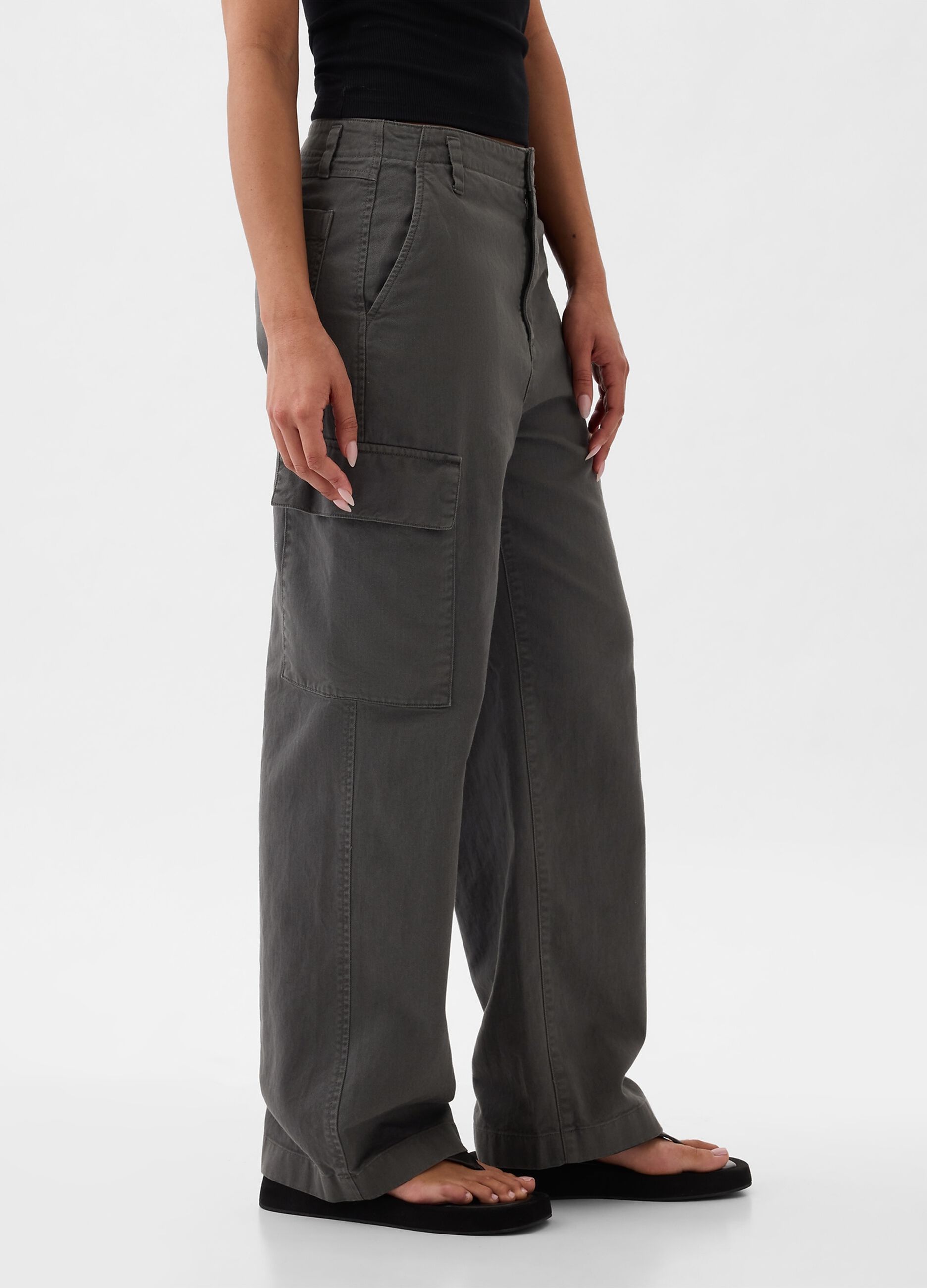 Loose-fit cargo trousers in cotton