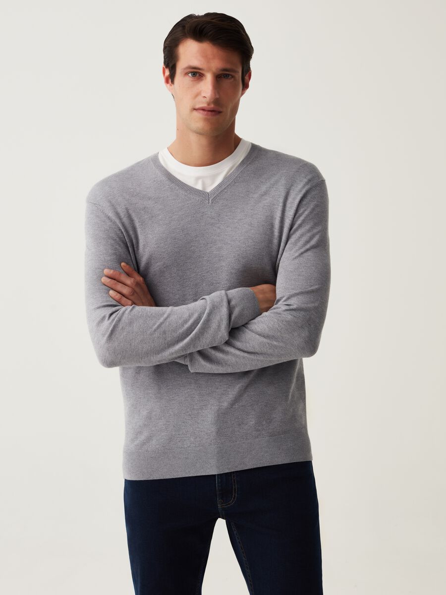 V-neck pullover_1