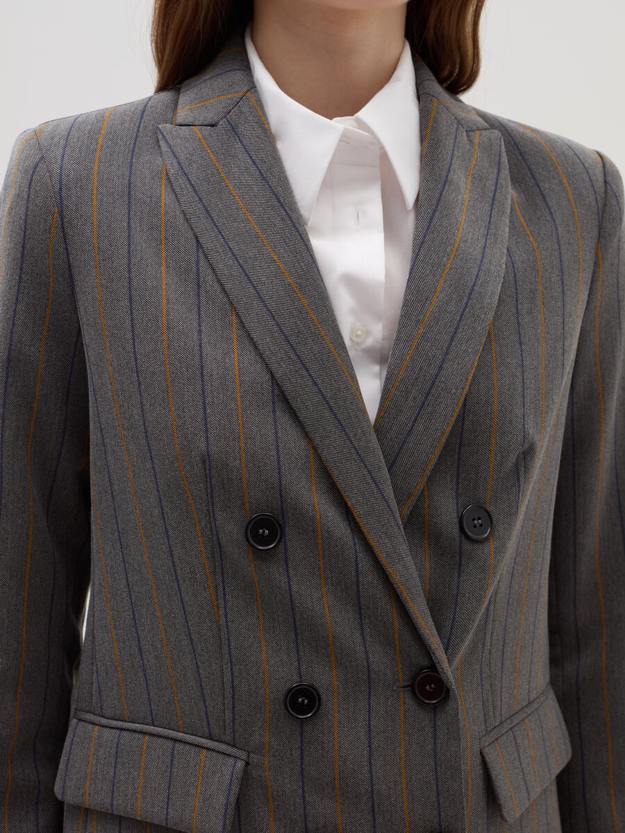 Double-breasted blazer with striped pattern_3