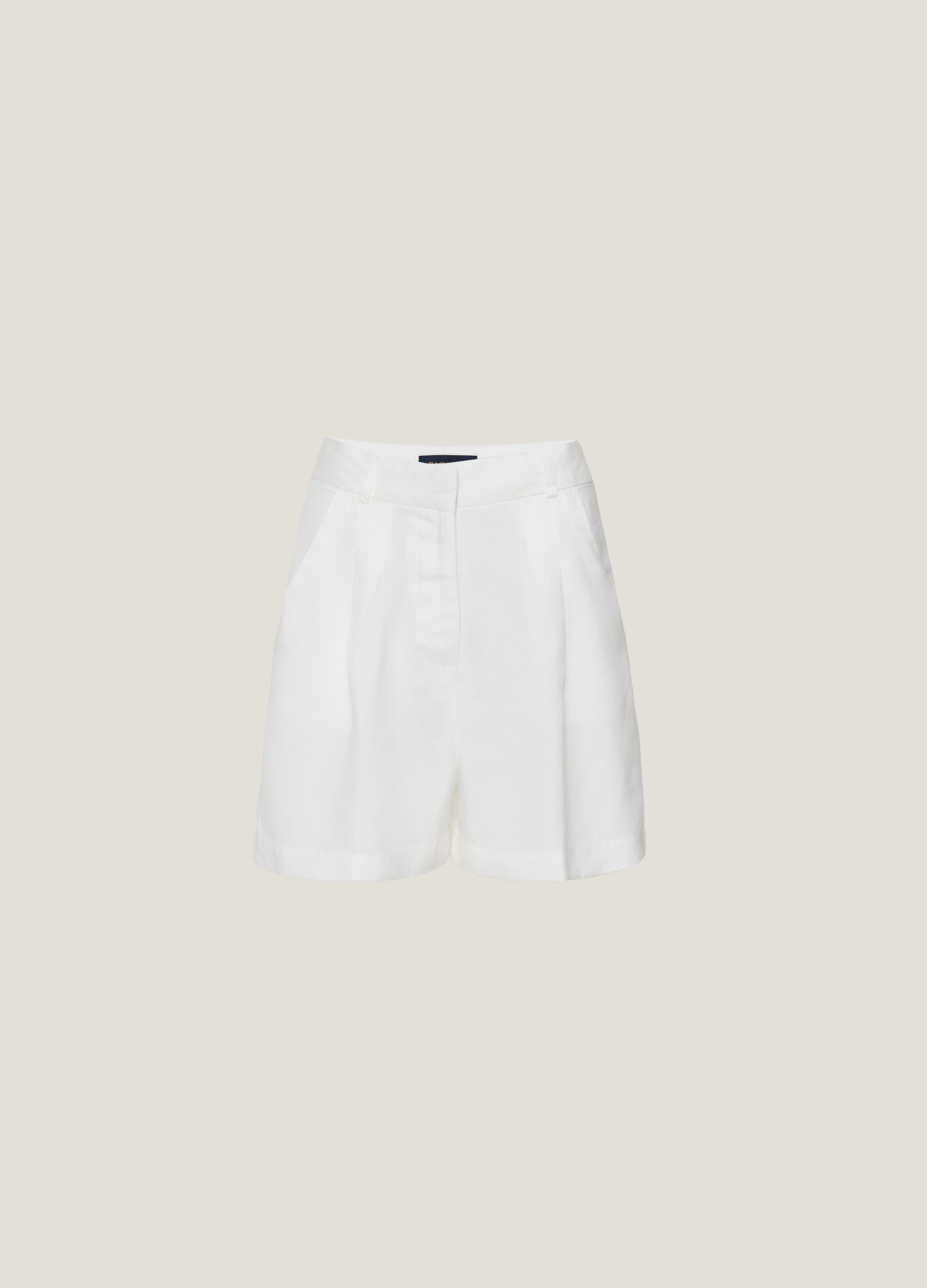 Linen and viscose shorts with darts