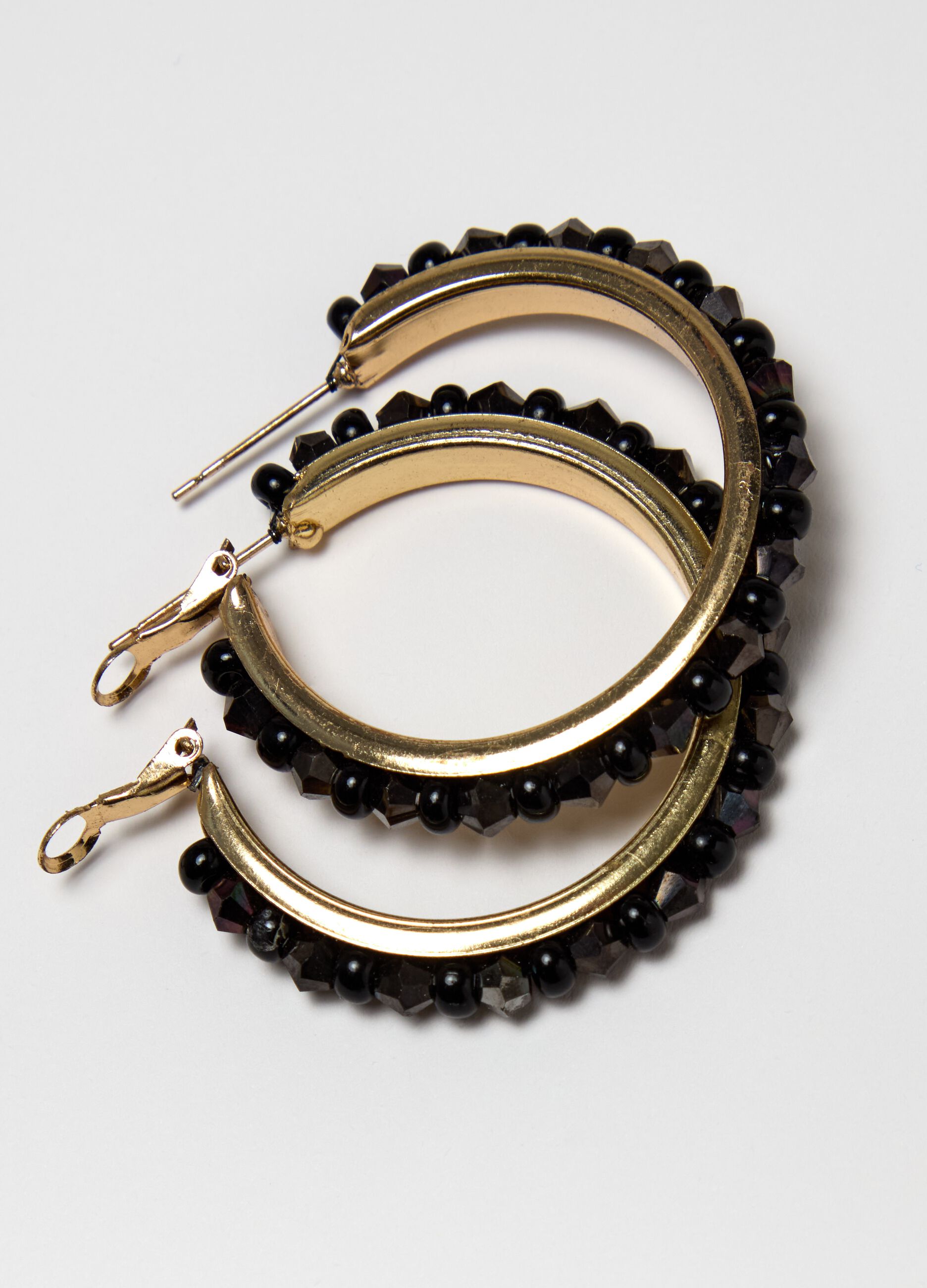 Hoop earrings with beads