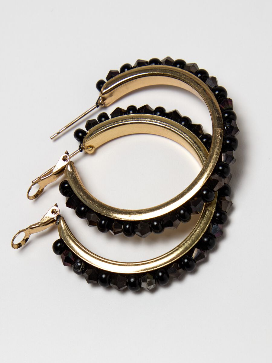 Hoop earrings with beads_1